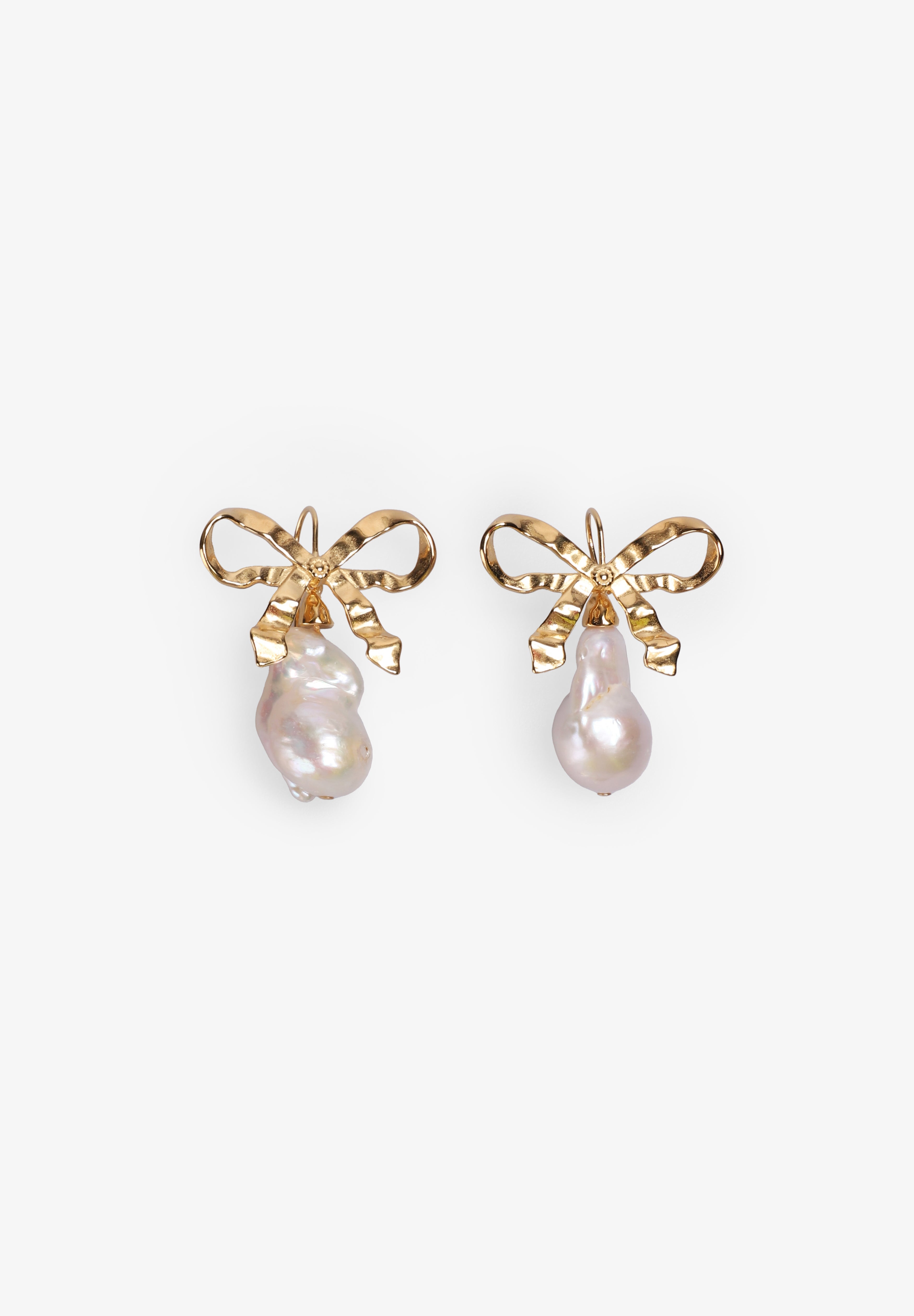 ALHAJA CULT STORE | Flavia Pearl Earrings