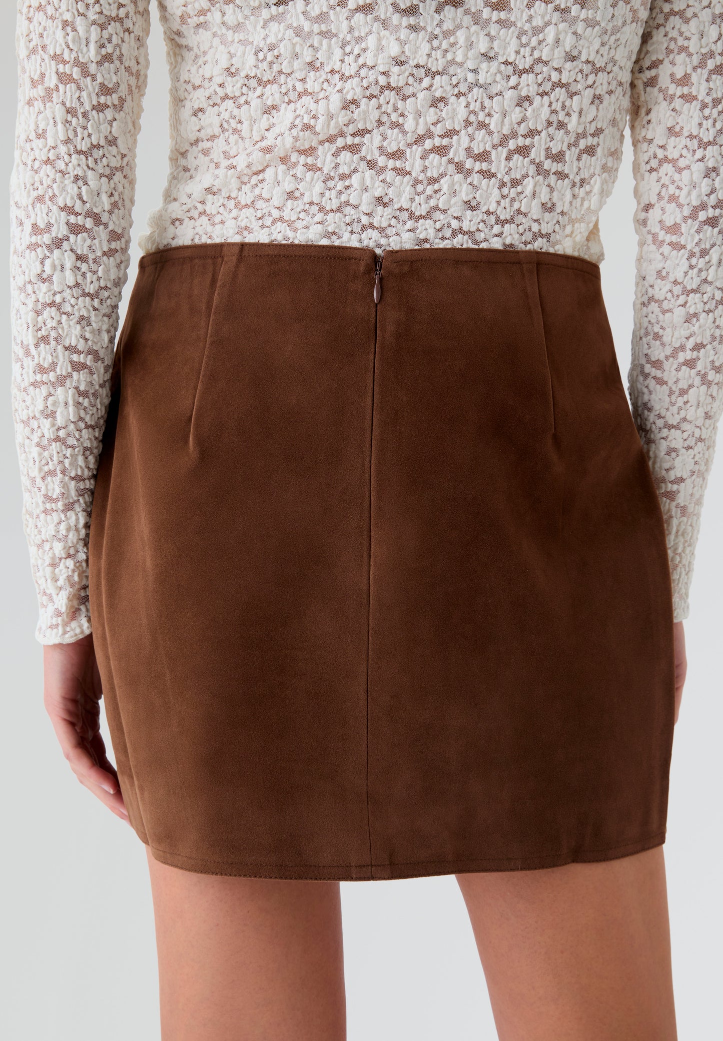 THE TINY BIG SISTER | SAIA FAKE SUEDE