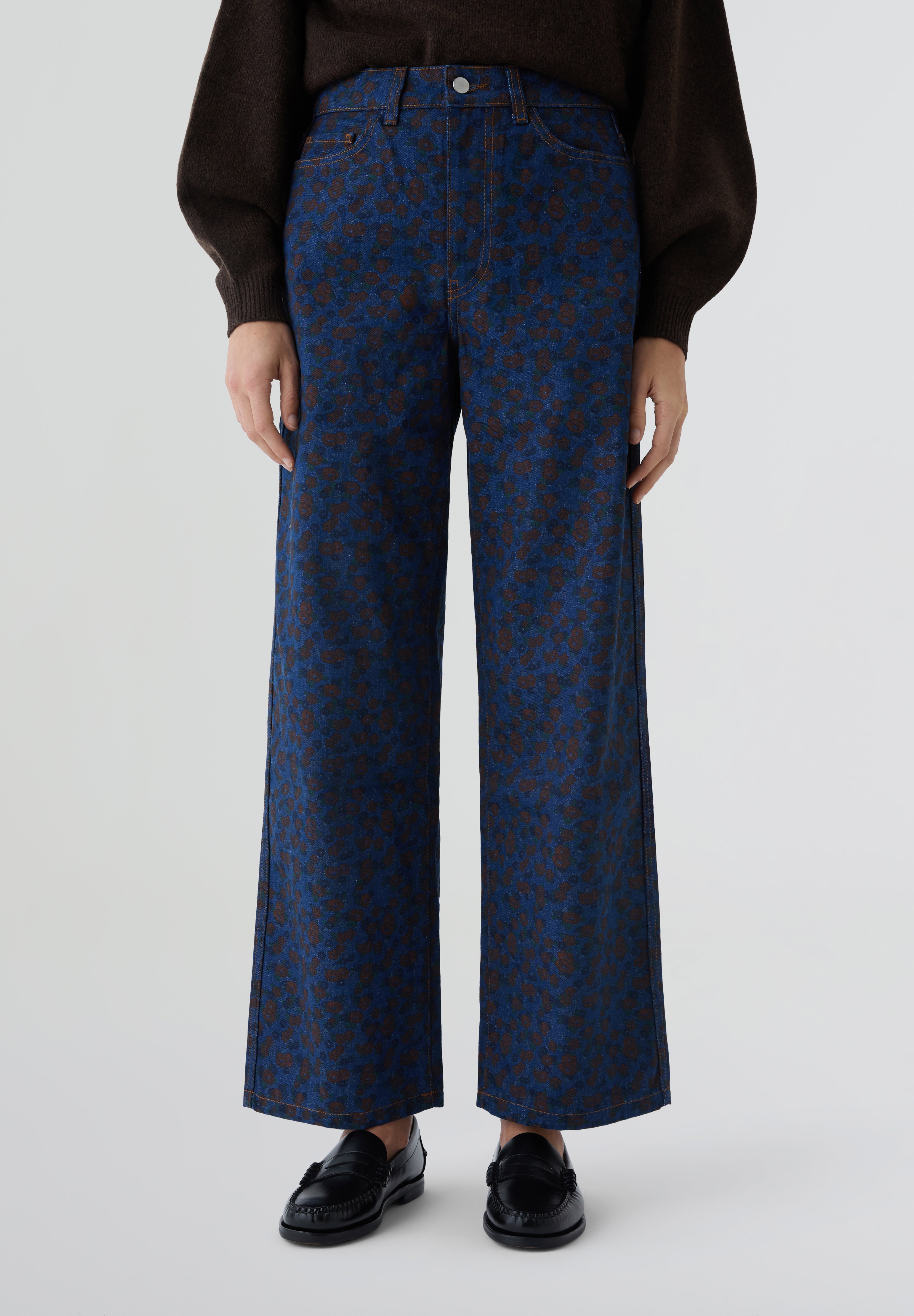 THE TINY BIG SISTER | JEANS BERTA FLOWERS