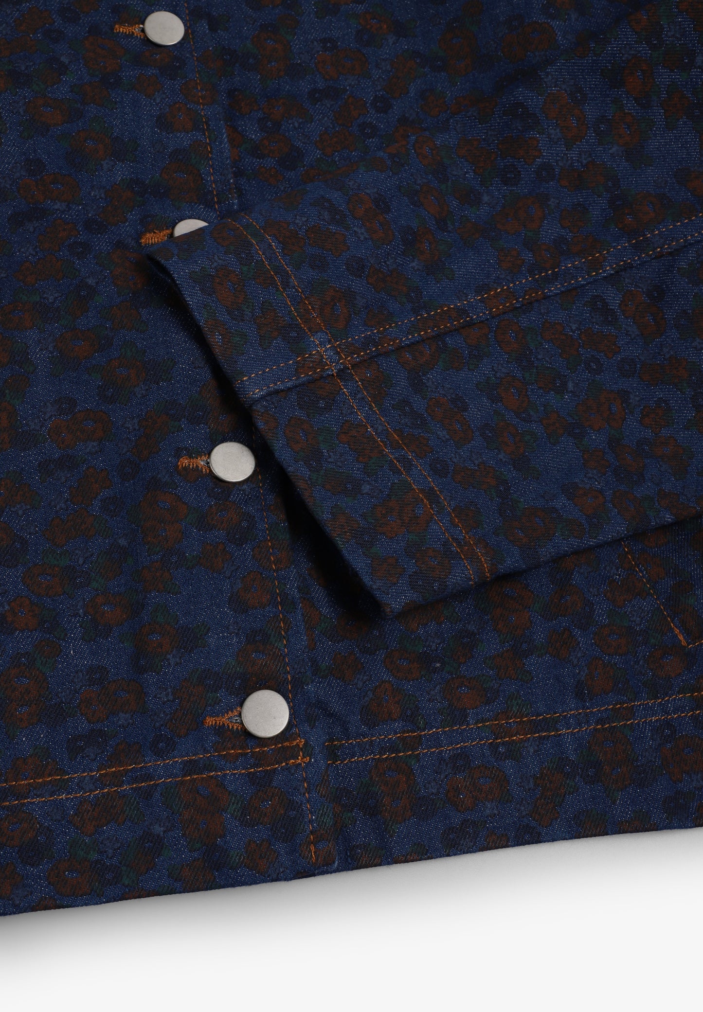 THE TINY BIG SISTER | CHAQUETA FLOWERS CROPPED