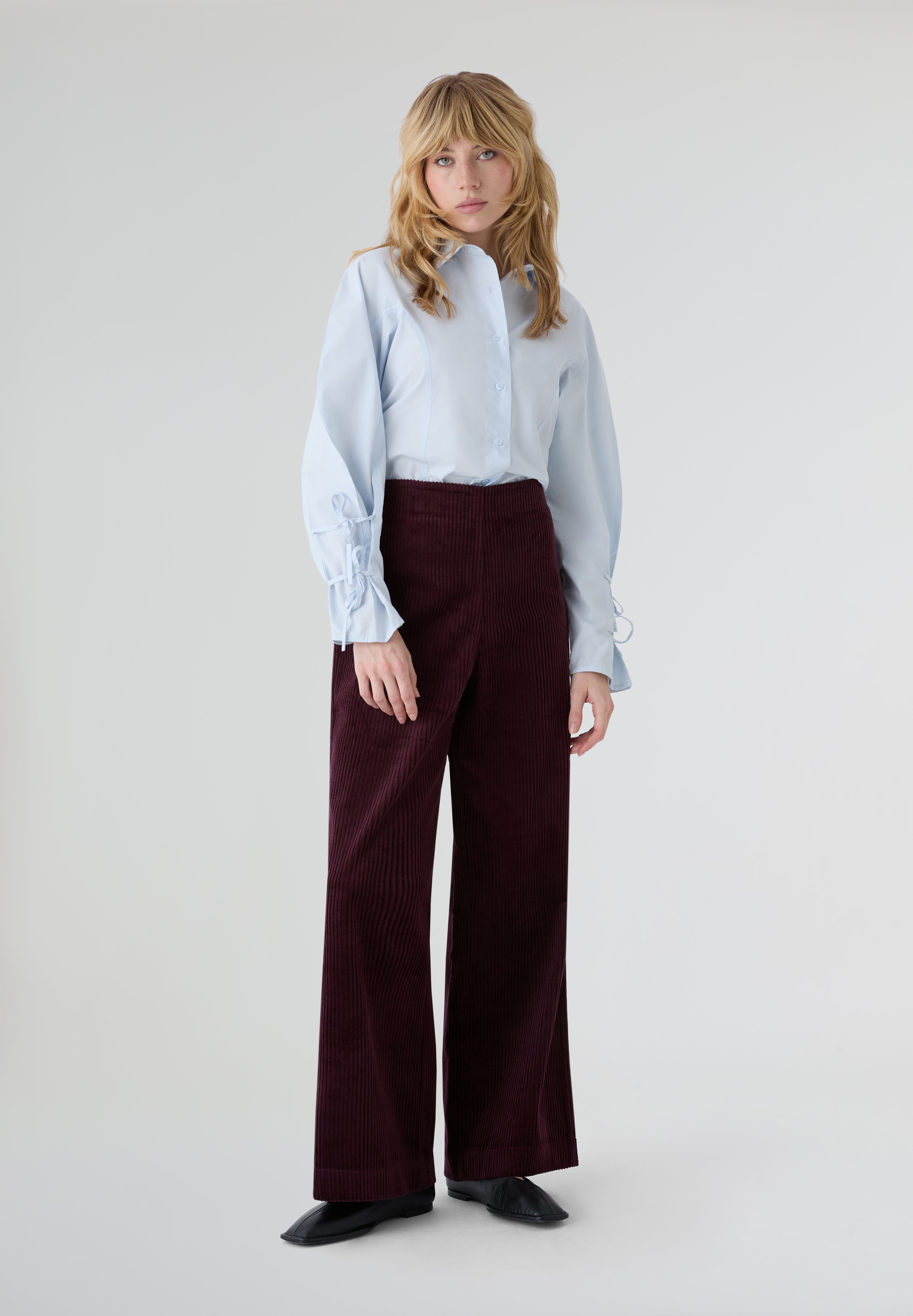 THE TINY BIG SISTER | CALÇAS AMPLAS DE BOMBAZINA