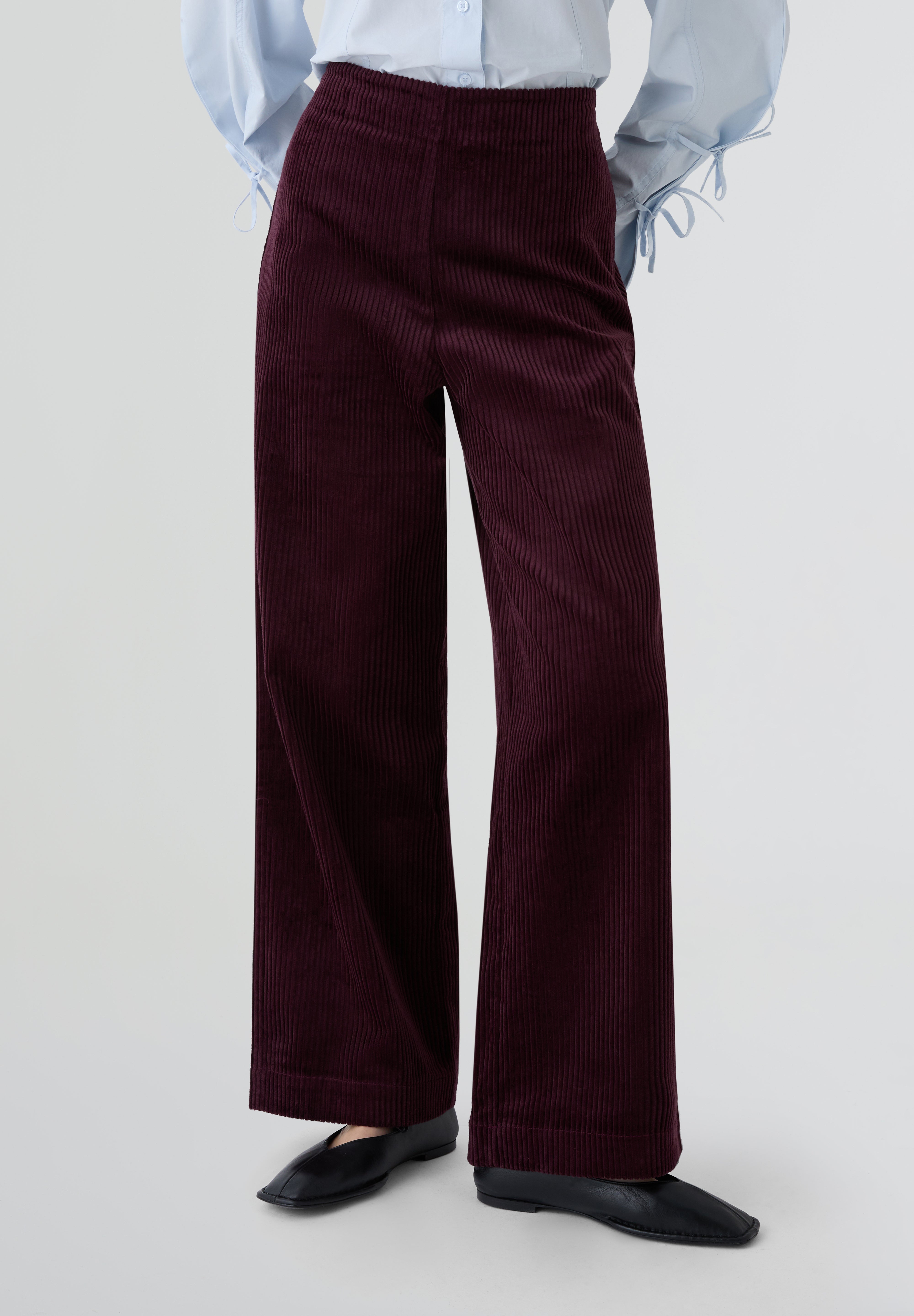 THE TINY BIG SISTER | CALÇAS AMPLAS DE BOMBAZINA