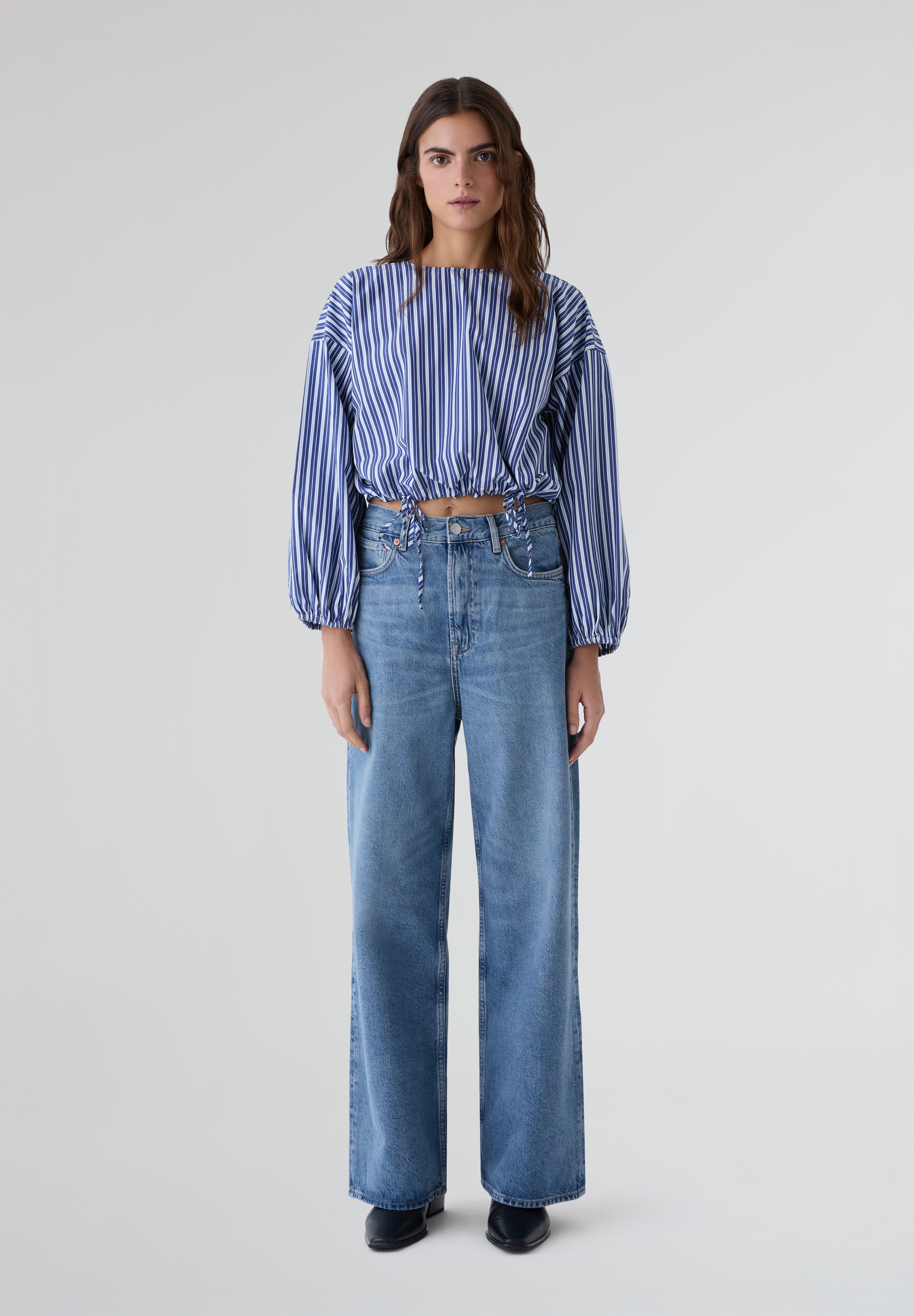 THE TINY BIG SISTER | BLUSA ÀS RISCAS PUFF SLEEVES