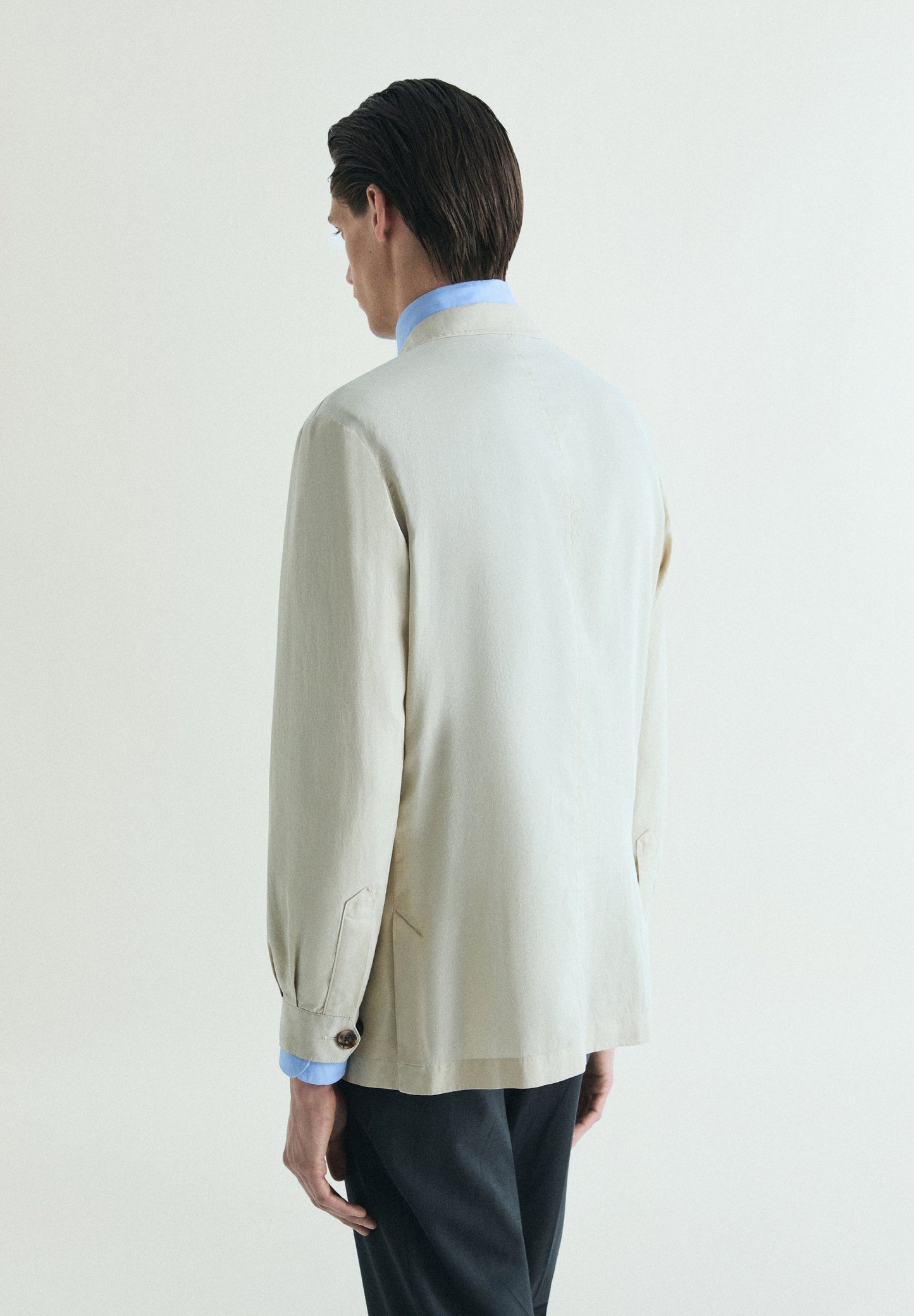 BLAZER SAHARIANA COM BOLSOS