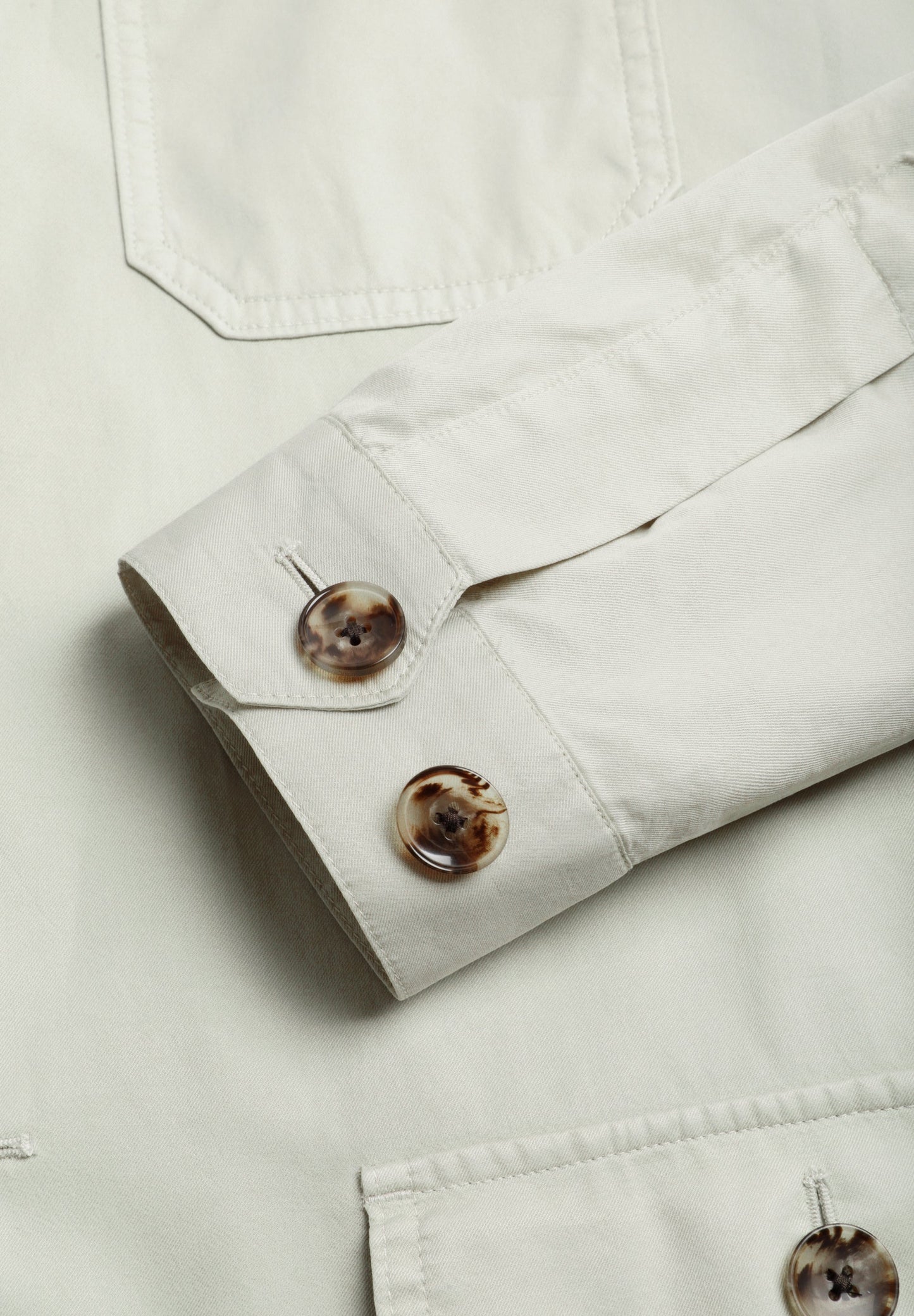 BLAZER SAHARIANA COM BOLSOS