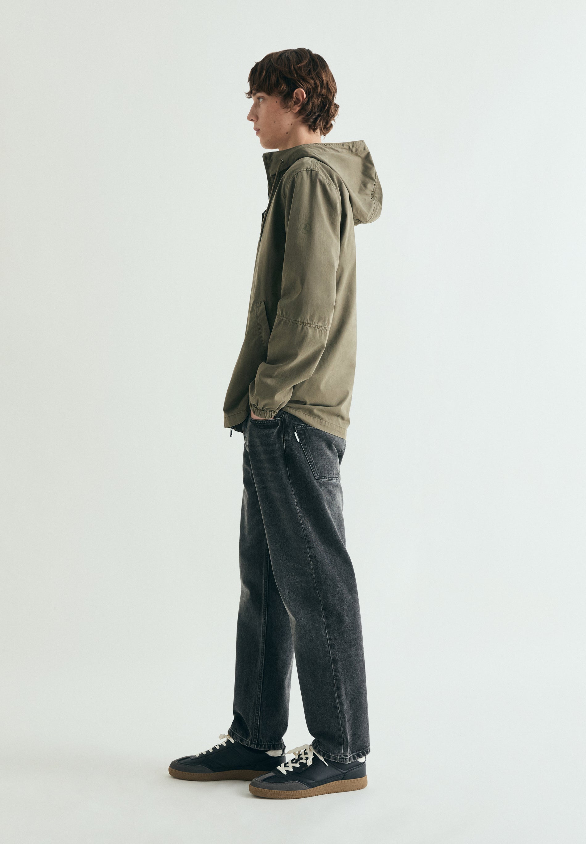 CARDIGAN COM CAPUZ SKULL NO TOM