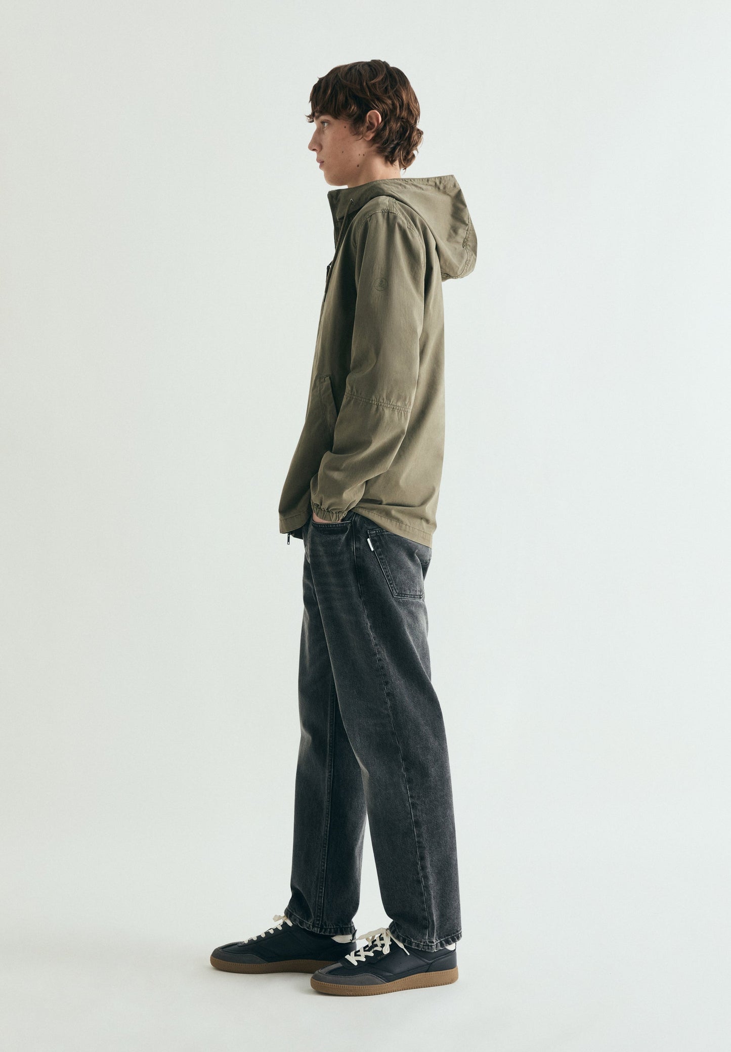 CARDIGAN COM CAPUZ SKULL NO TOM