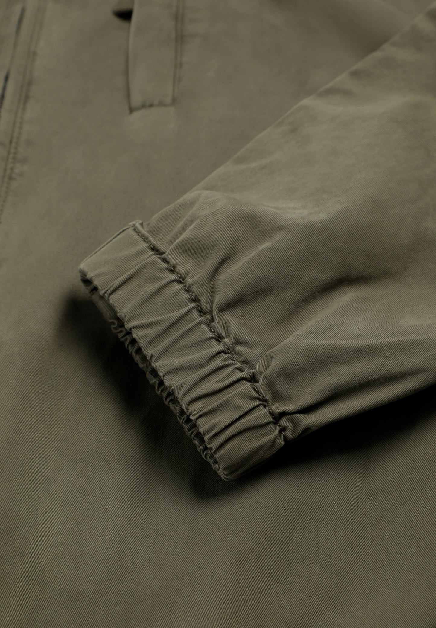 CARDIGAN COM CAPUZ SKULL NO TOM