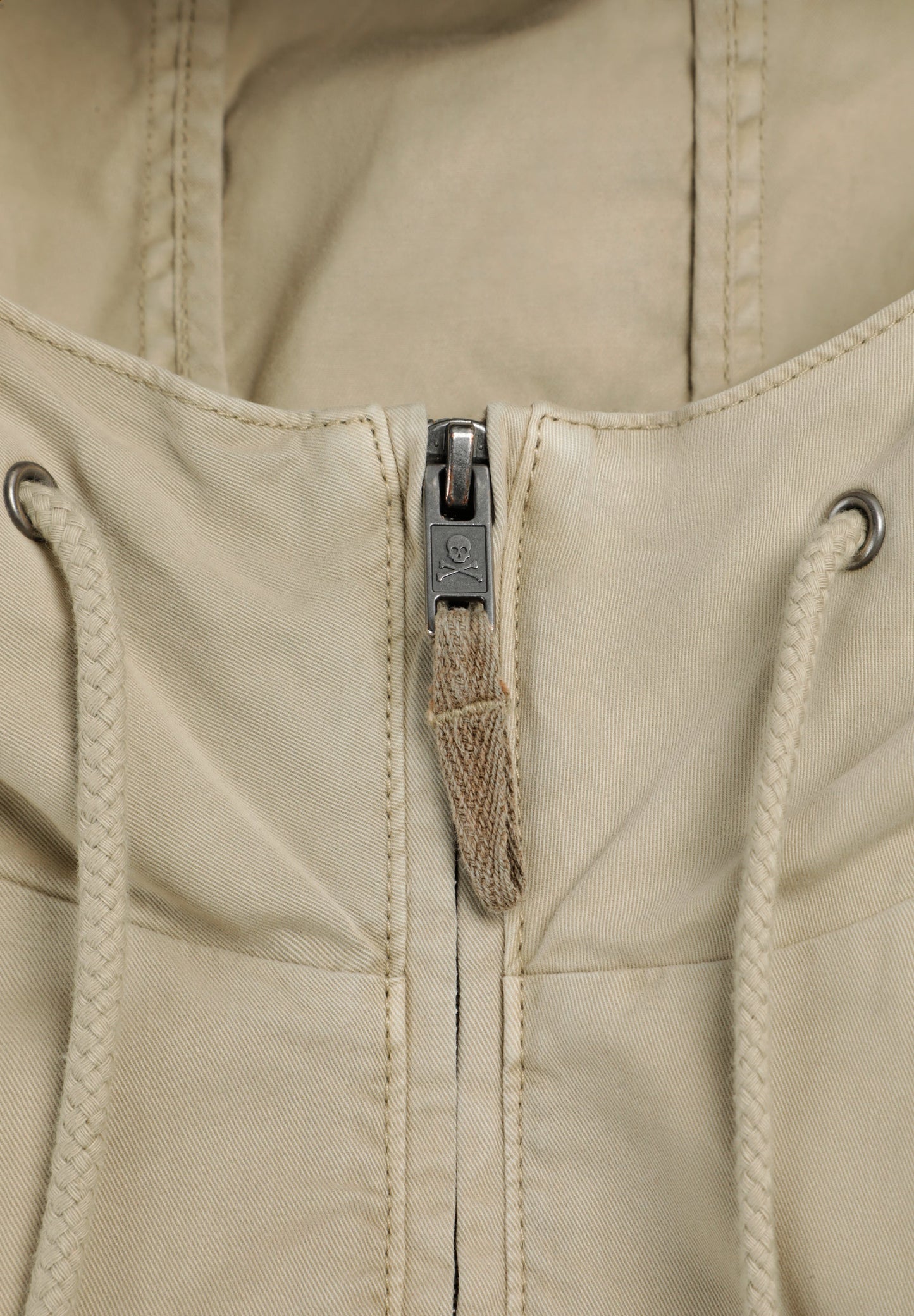 CARDIGAN COM CAPUZ SKULL NO TOM