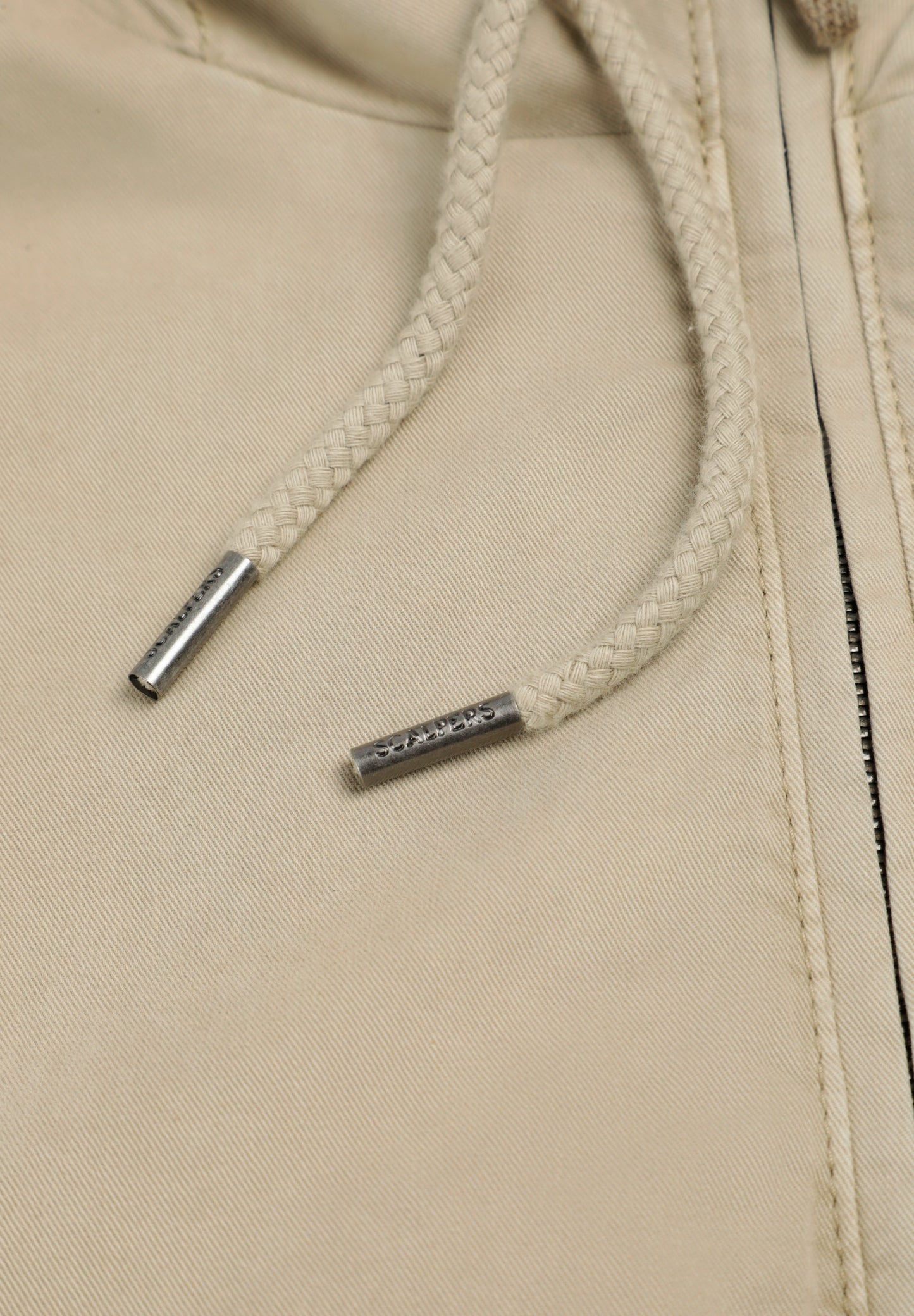 CARDIGAN COM CAPUZ SKULL NO TOM