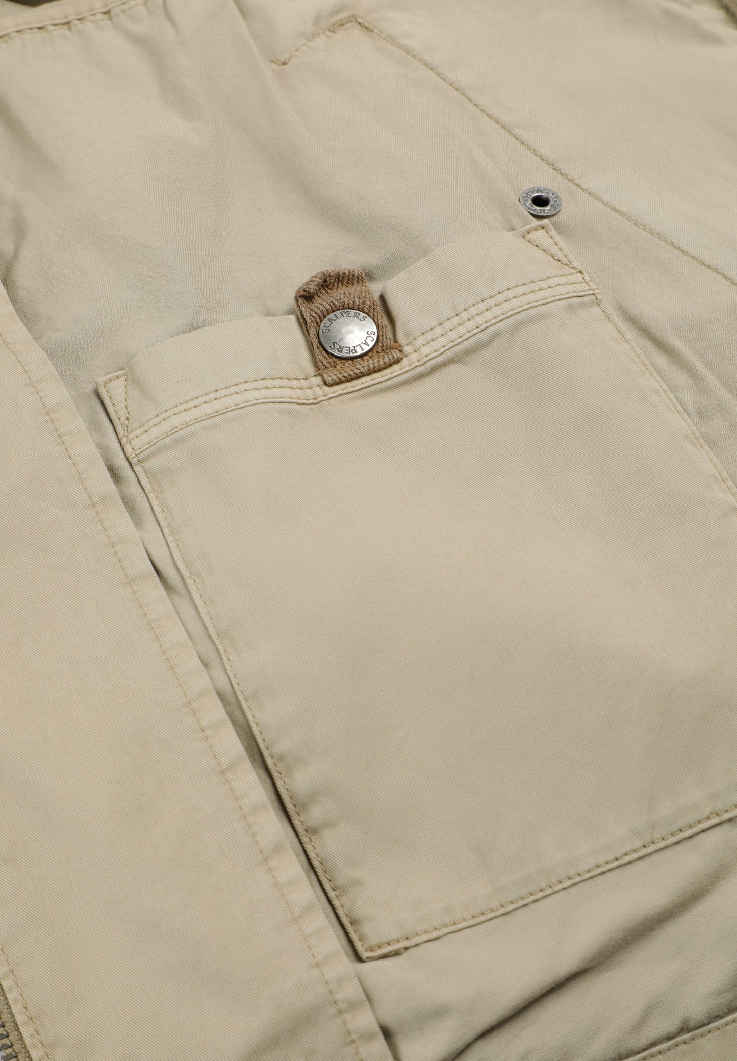 CARDIGAN COM CAPUZ SKULL NO TOM