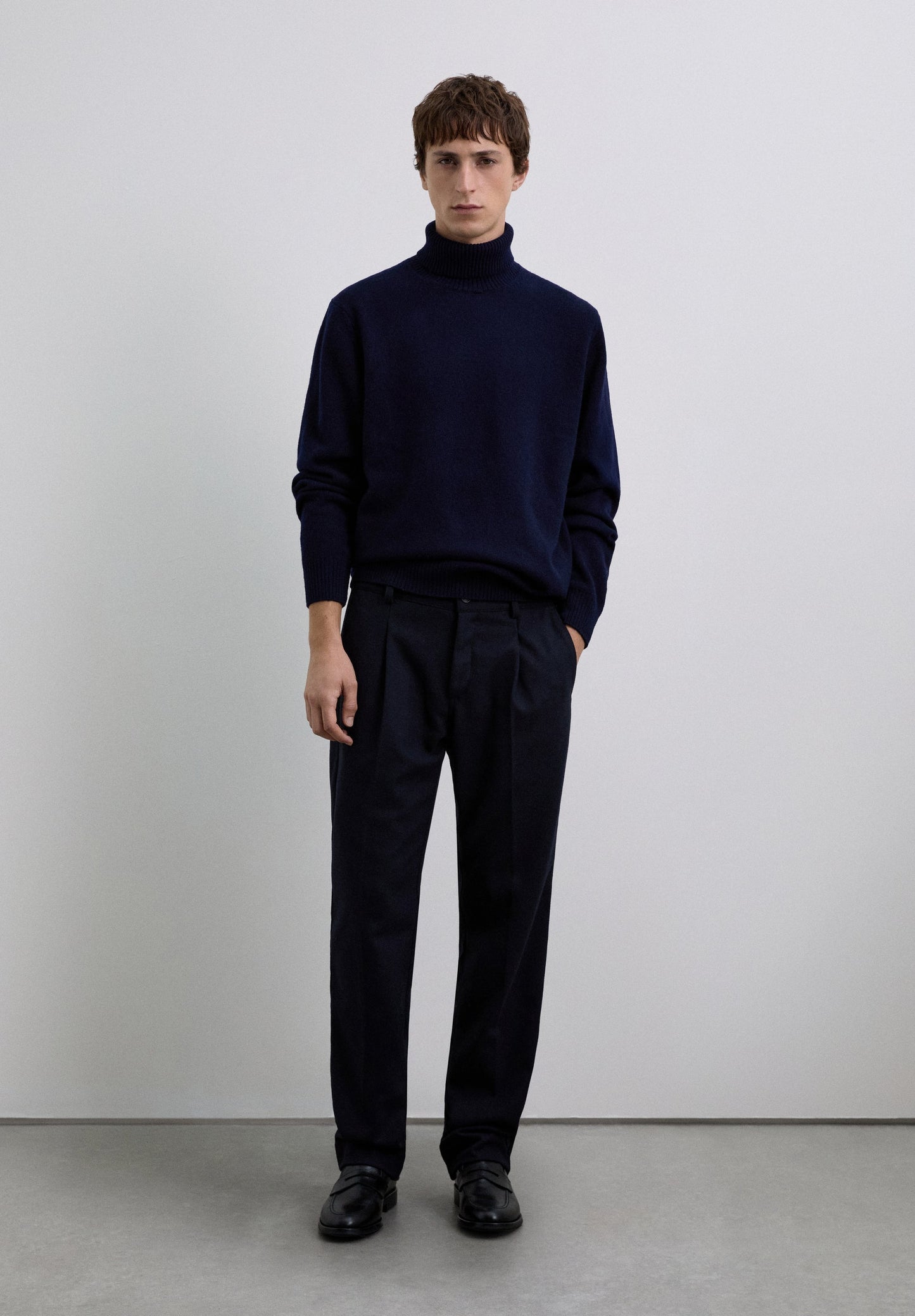 CALÇAS DE PINÇA EM MISTURA DE LÃ