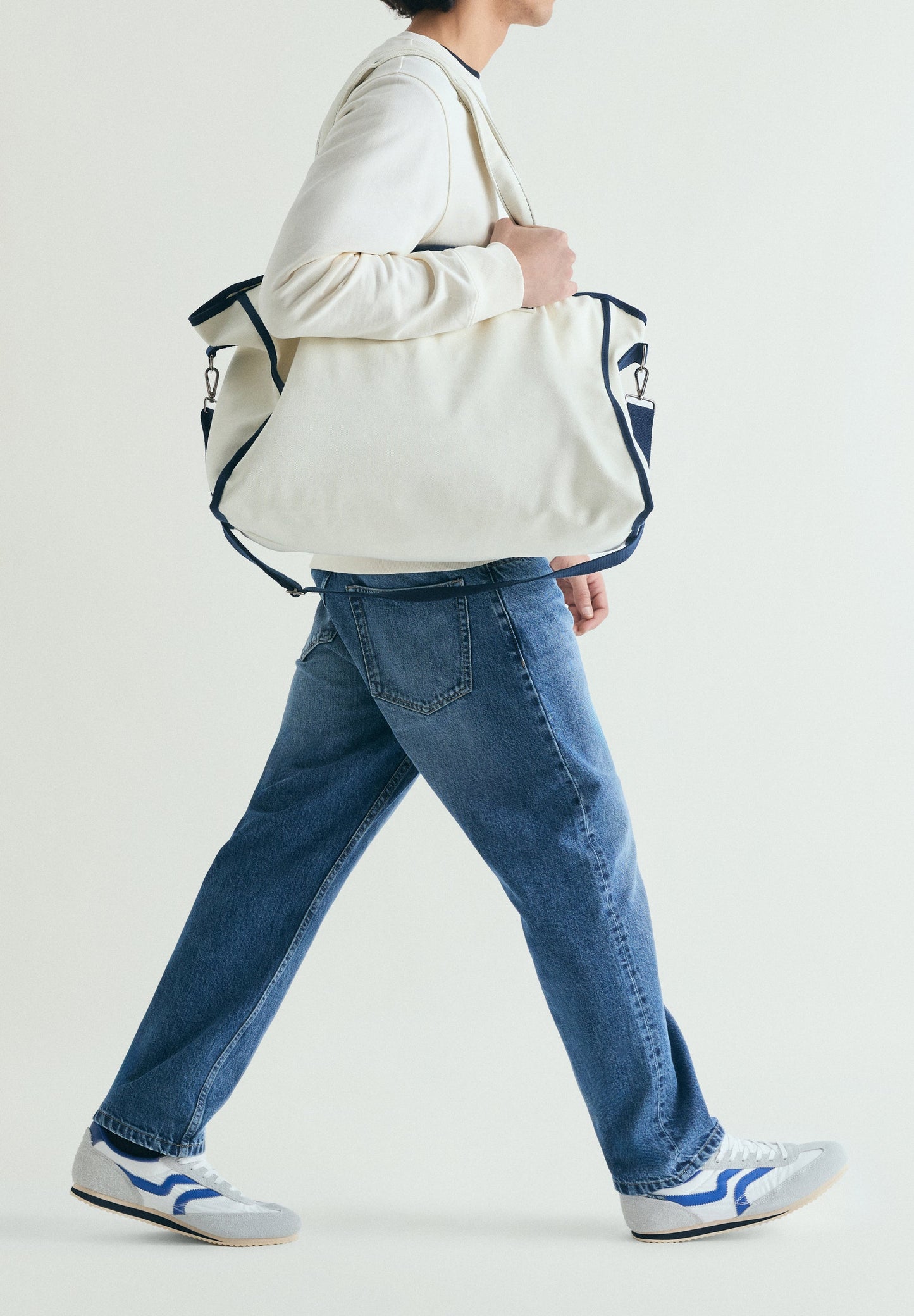 BOLSA DE VIAGEM EM CONTRASTE