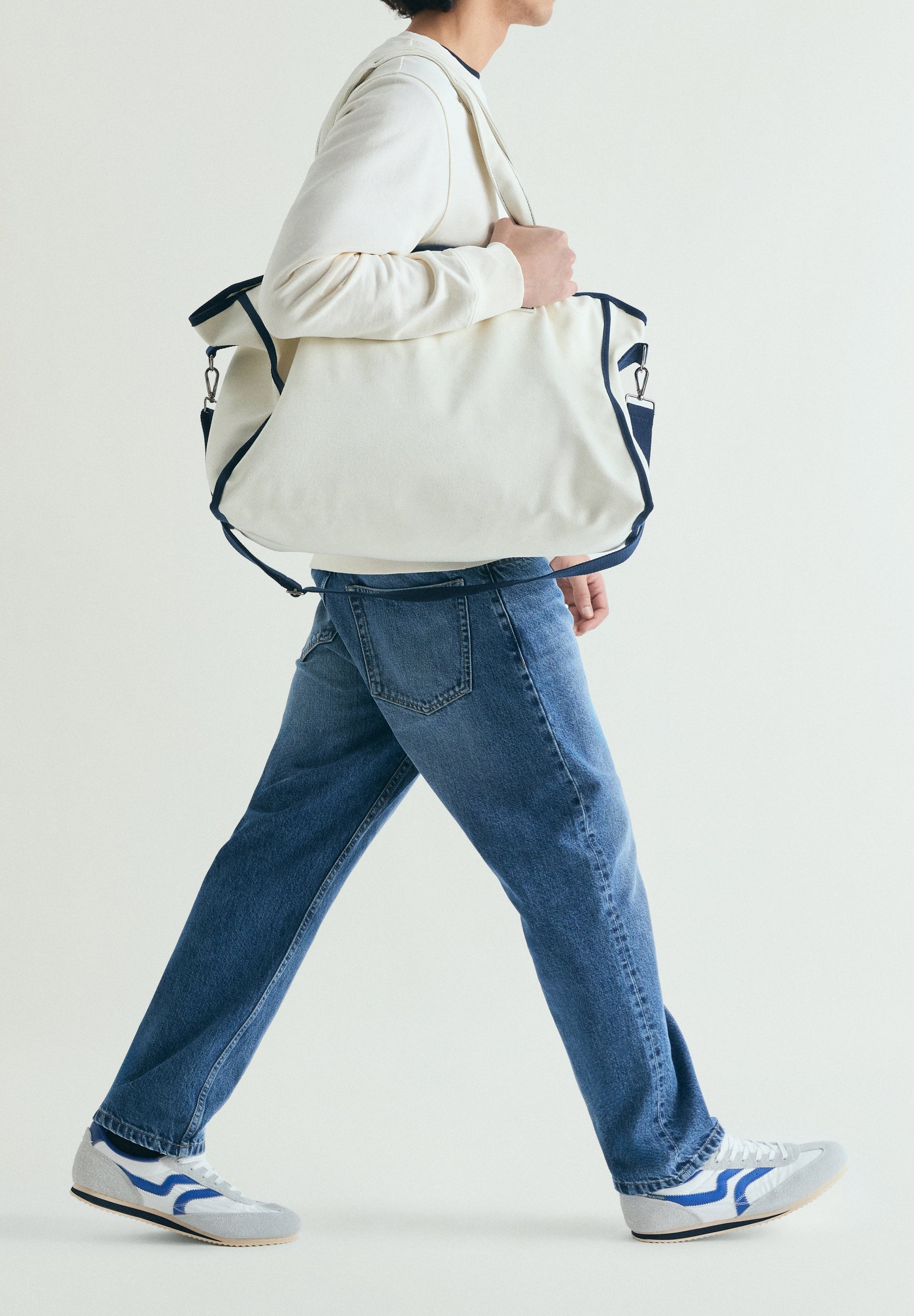 BOLSA DE VIAGEM EM CONTRASTE