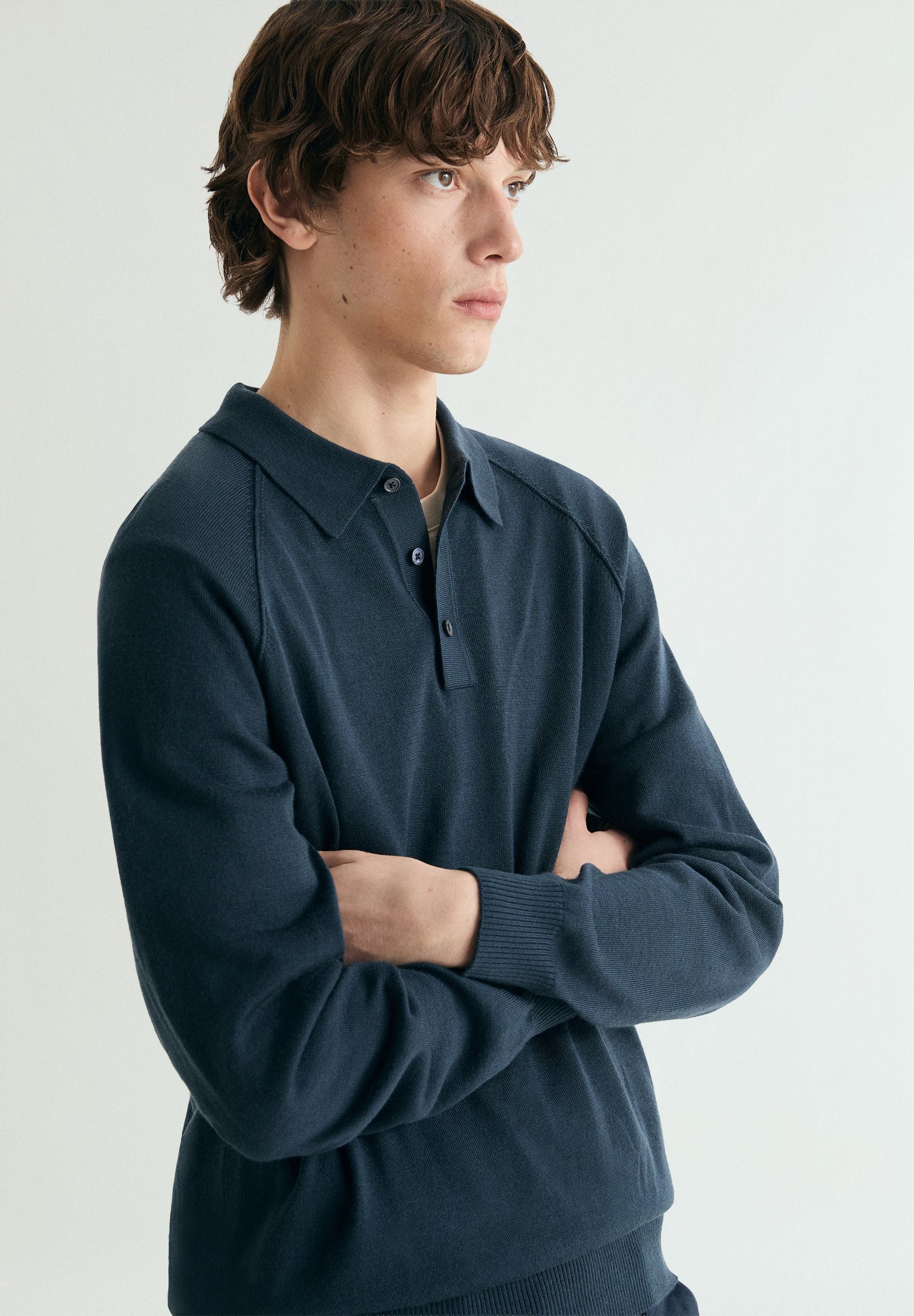 SWEATER COM TIPO CAMISA POLO RAGLÃ