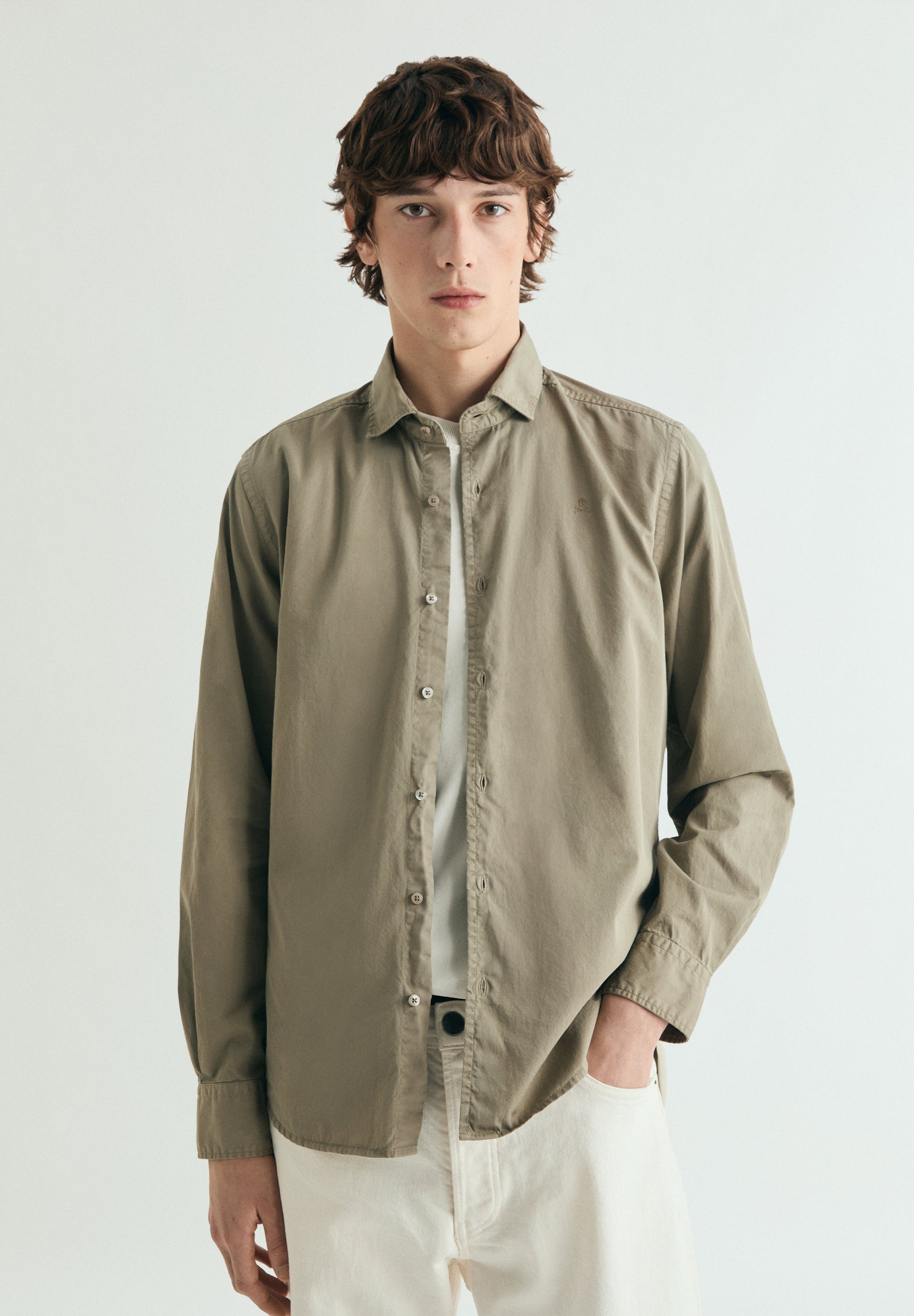 CAMISA REGULAR FIT BORDADA