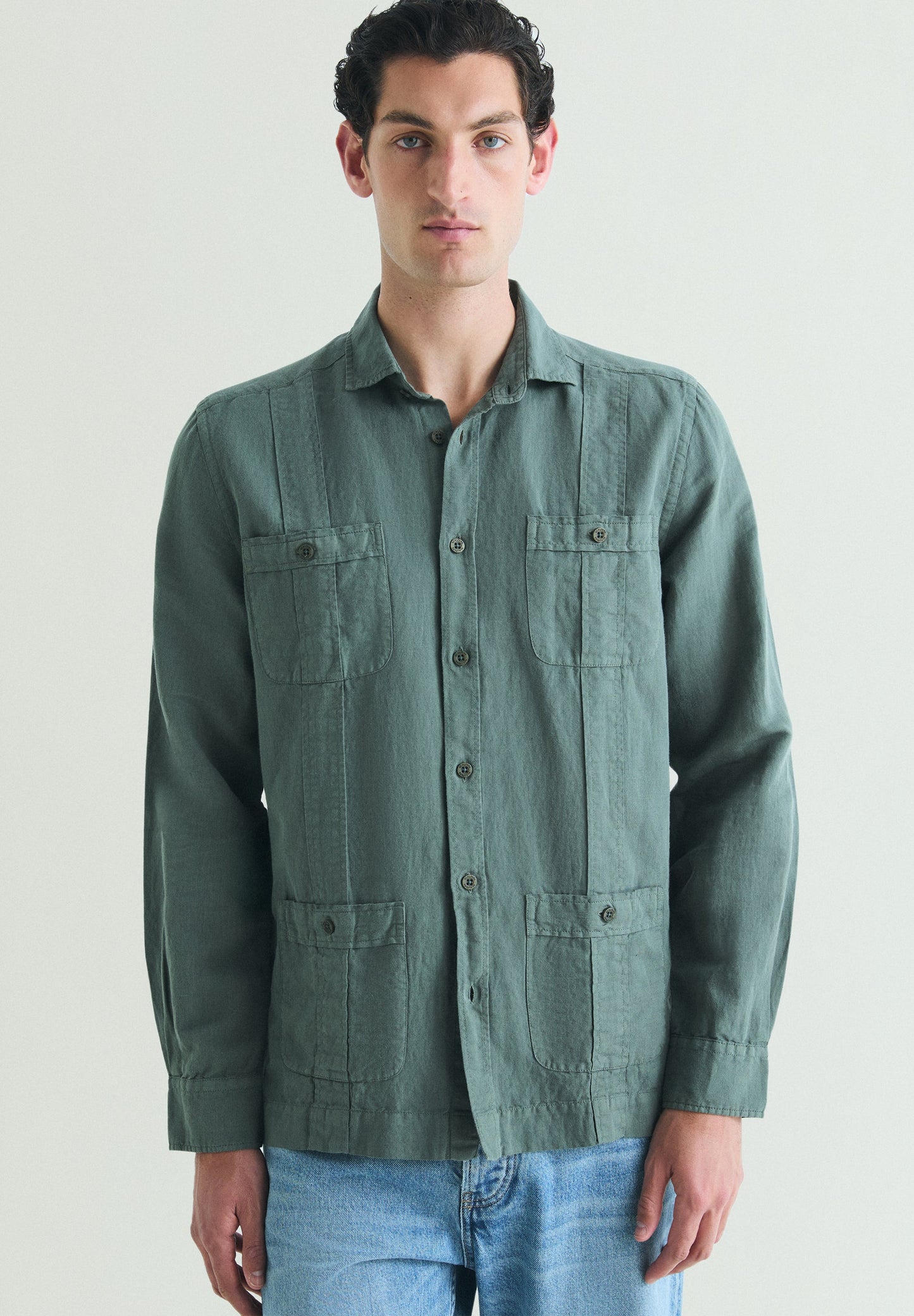 CAMISA GUAYABERA EM LINHO
