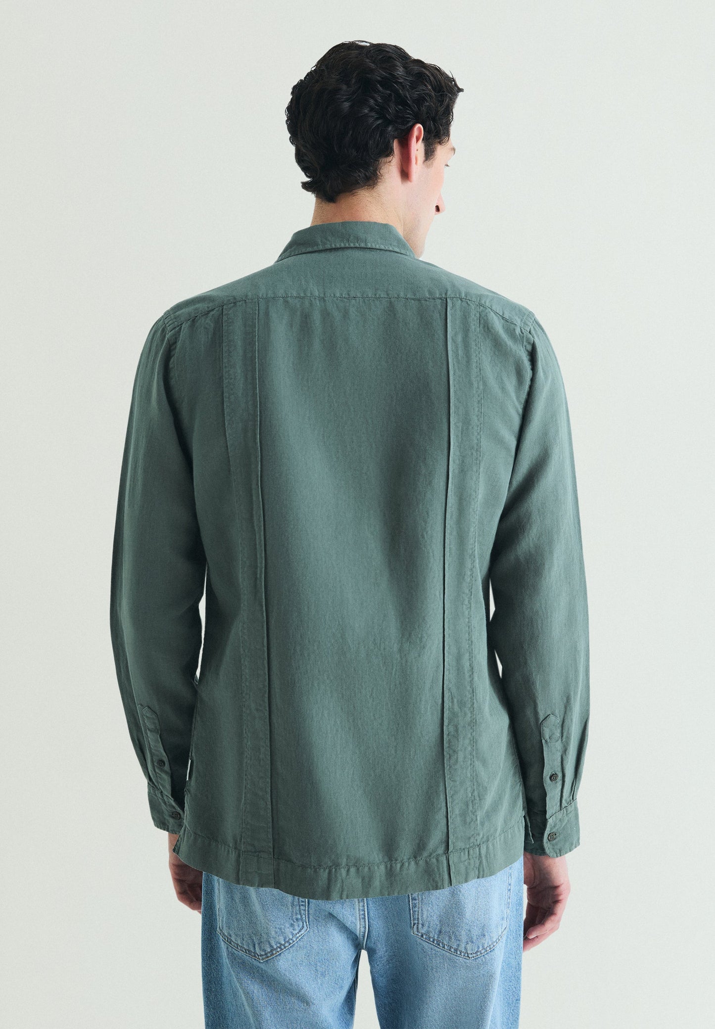 CAMISA GUAYABERA EM LINHO