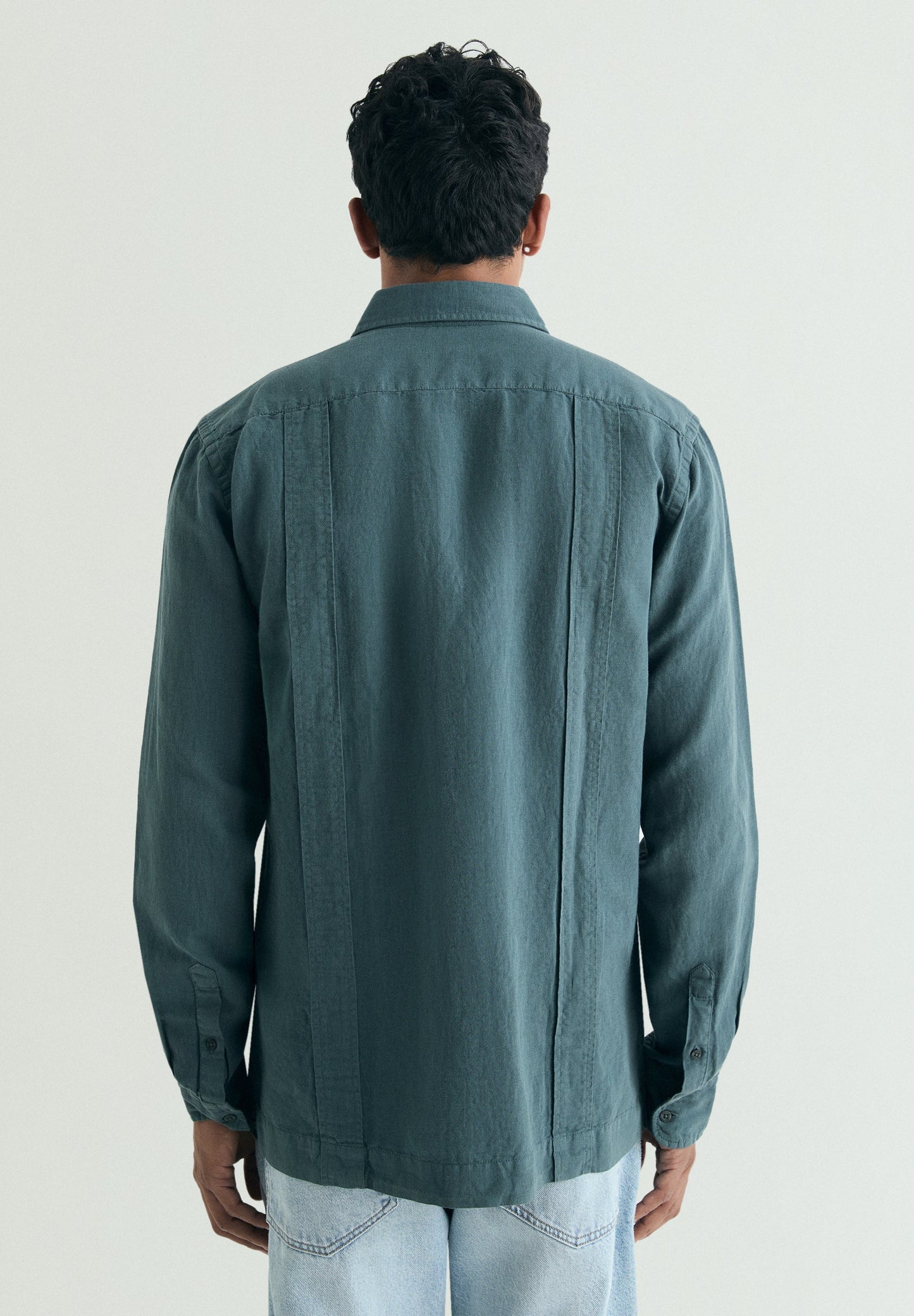 CAMISA GUAYABERA EM LINHO