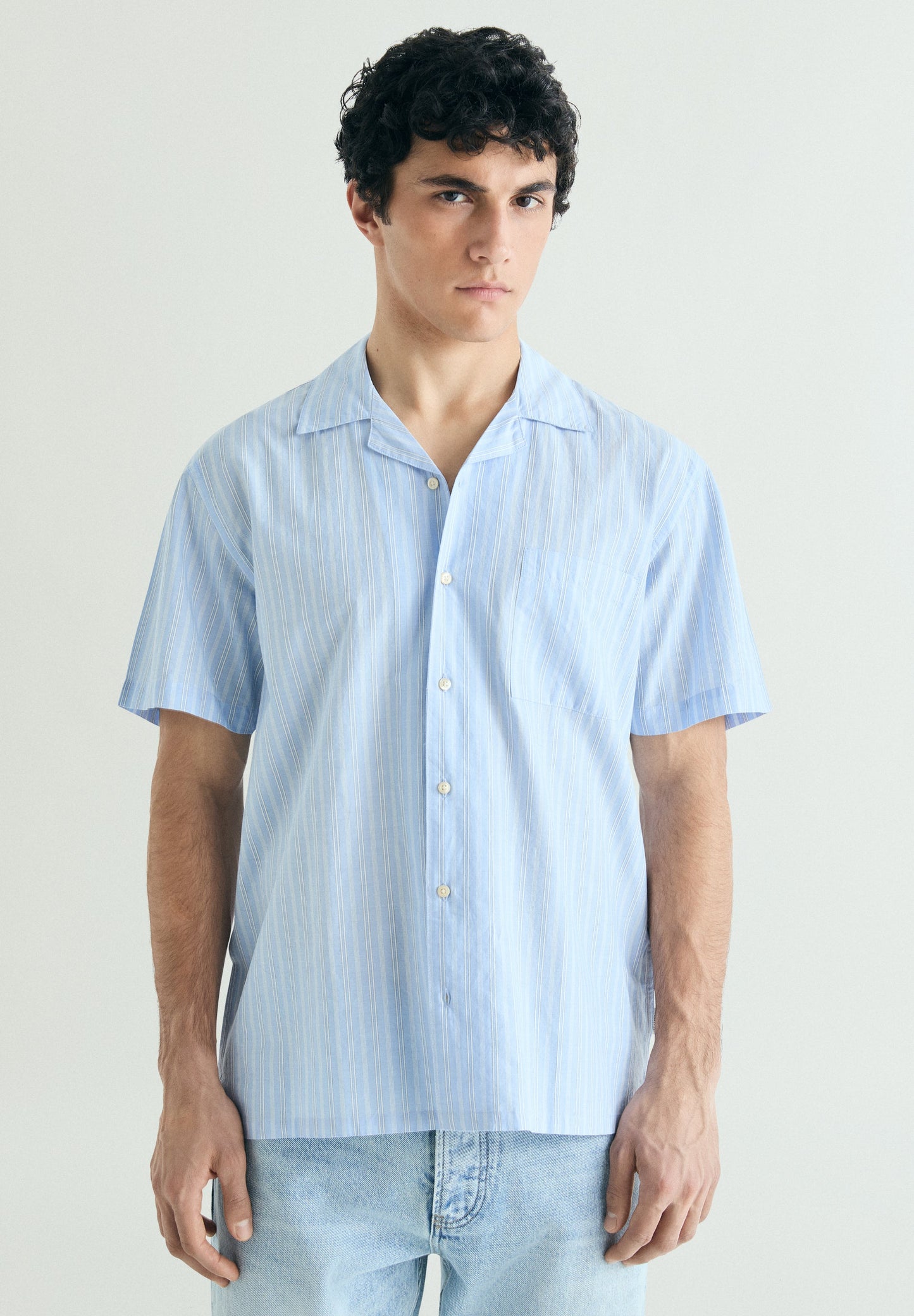 CAMISA DE MANGA CURTA ÀS RISCAS