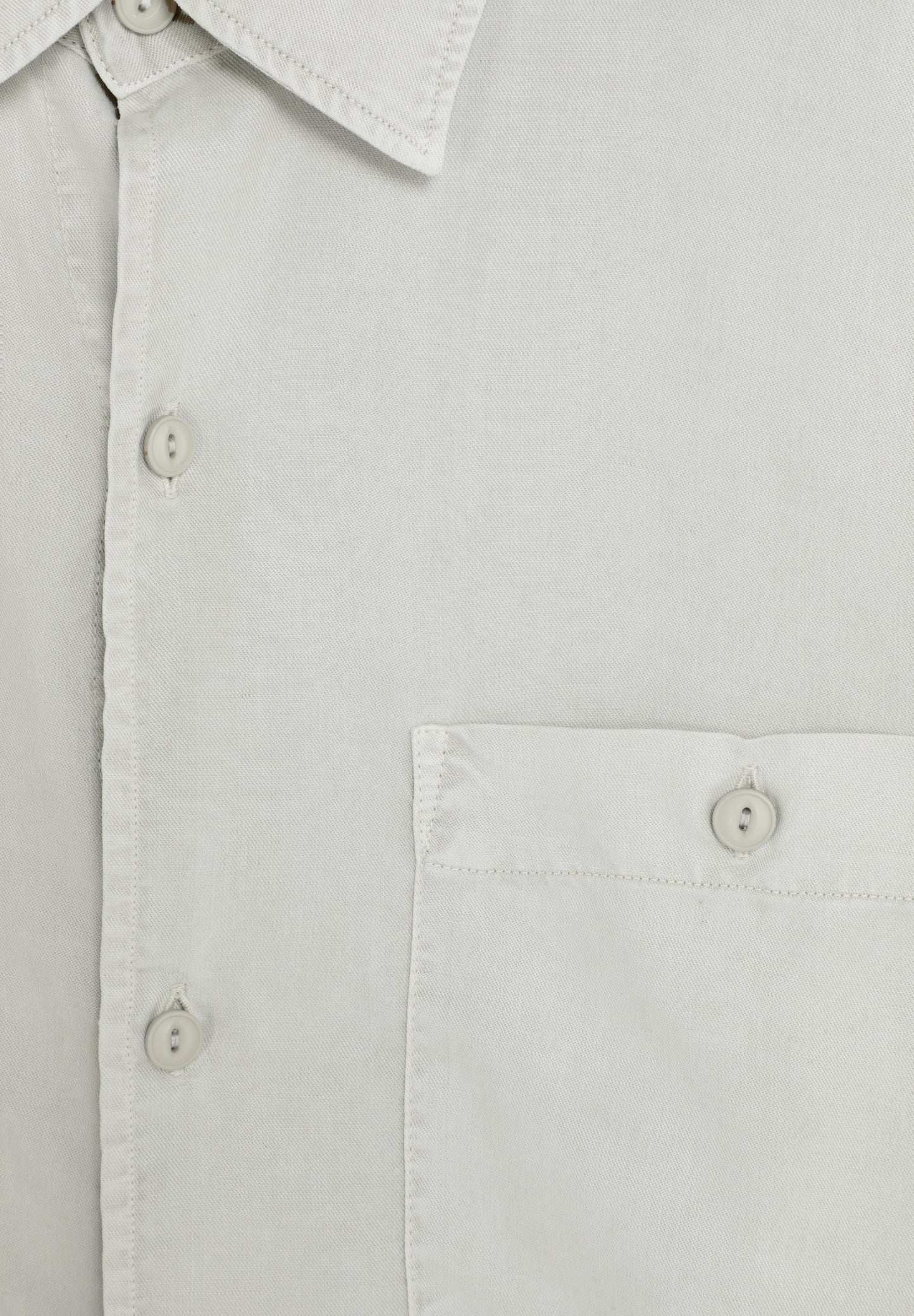 CAMISA COM BOLSO FRONTAL