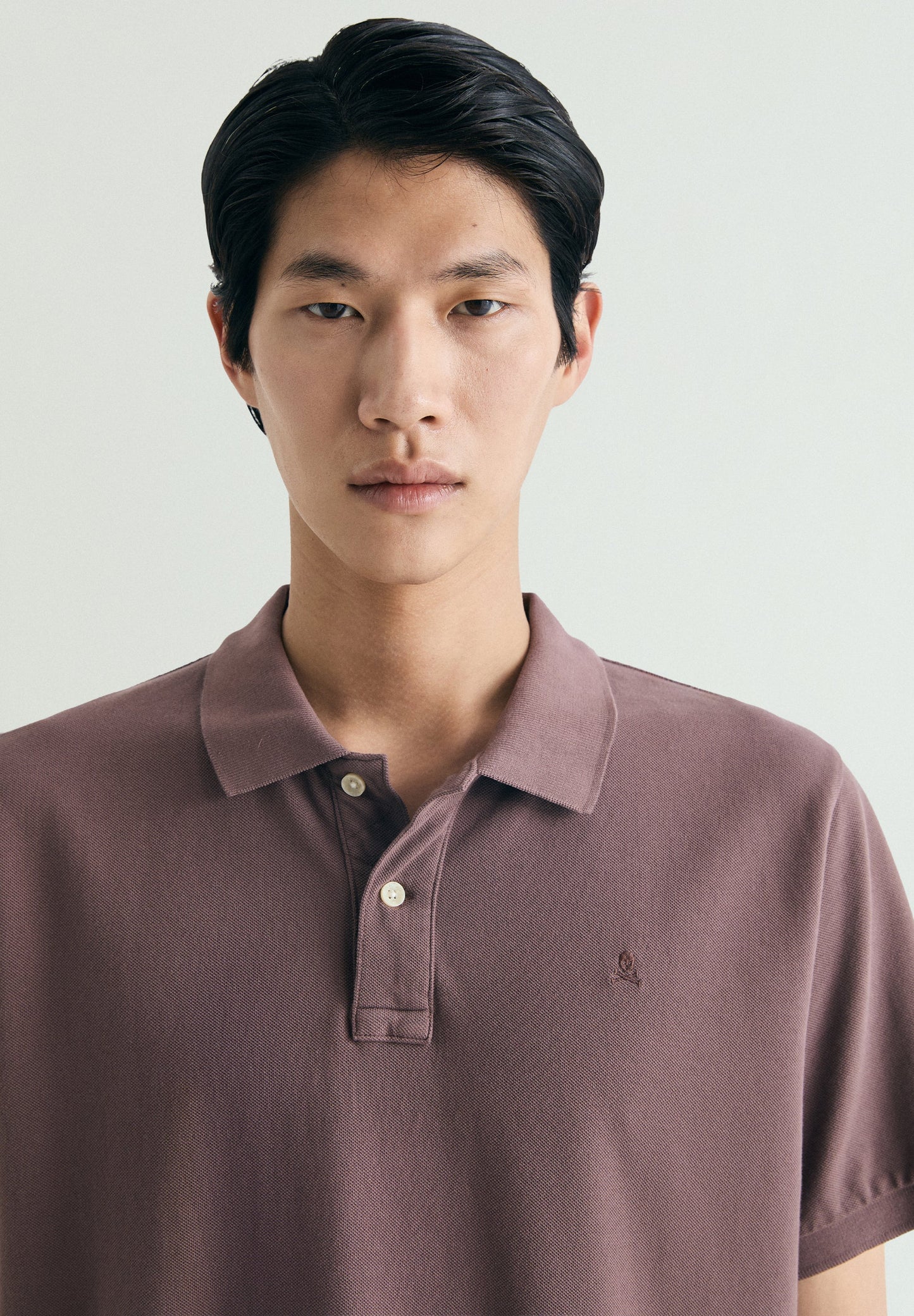 CAMISA POLO DE PIQUÉ COM BORDADO