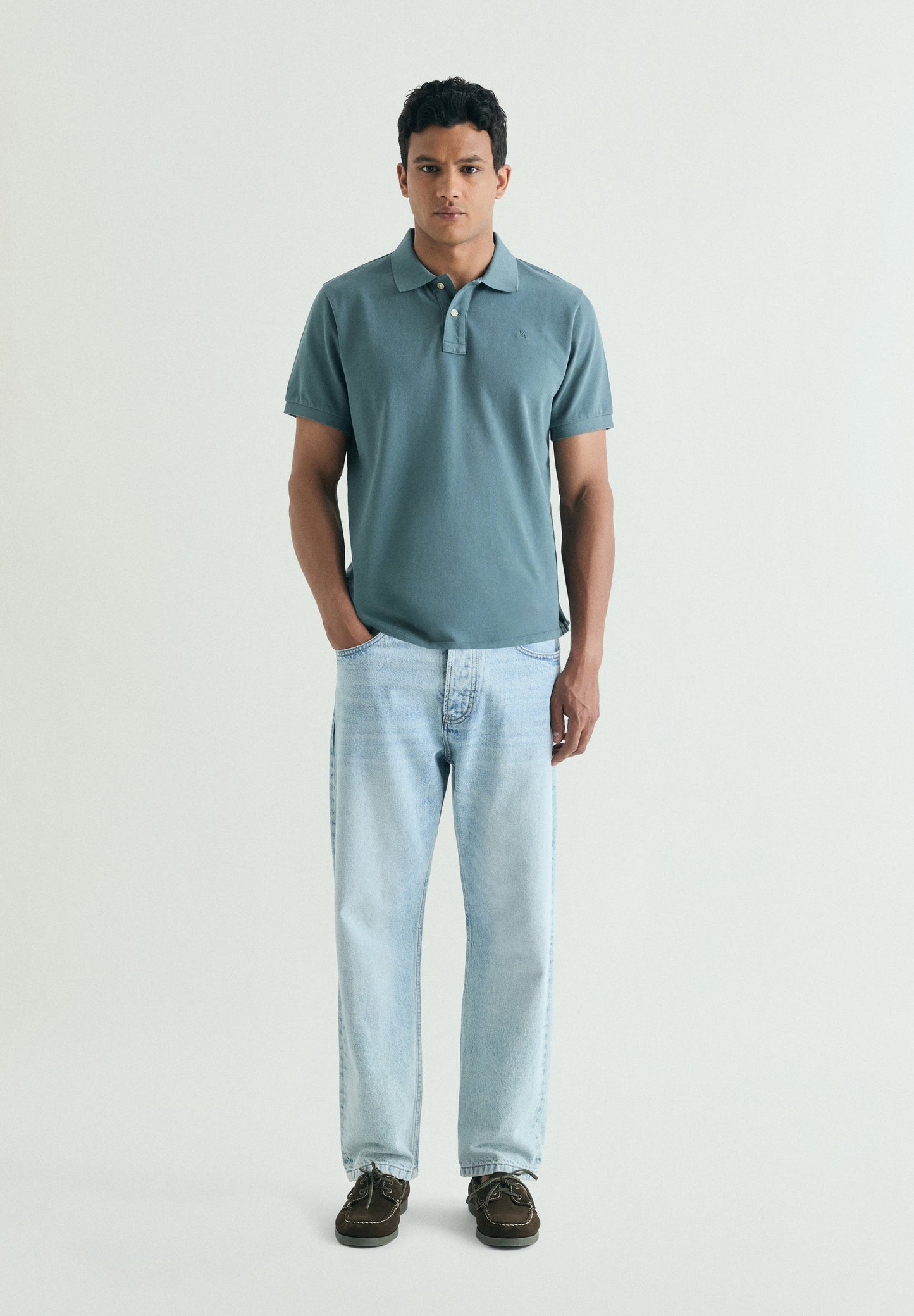 CAMISA POLO DE PIQUÉ COM BORDADO
