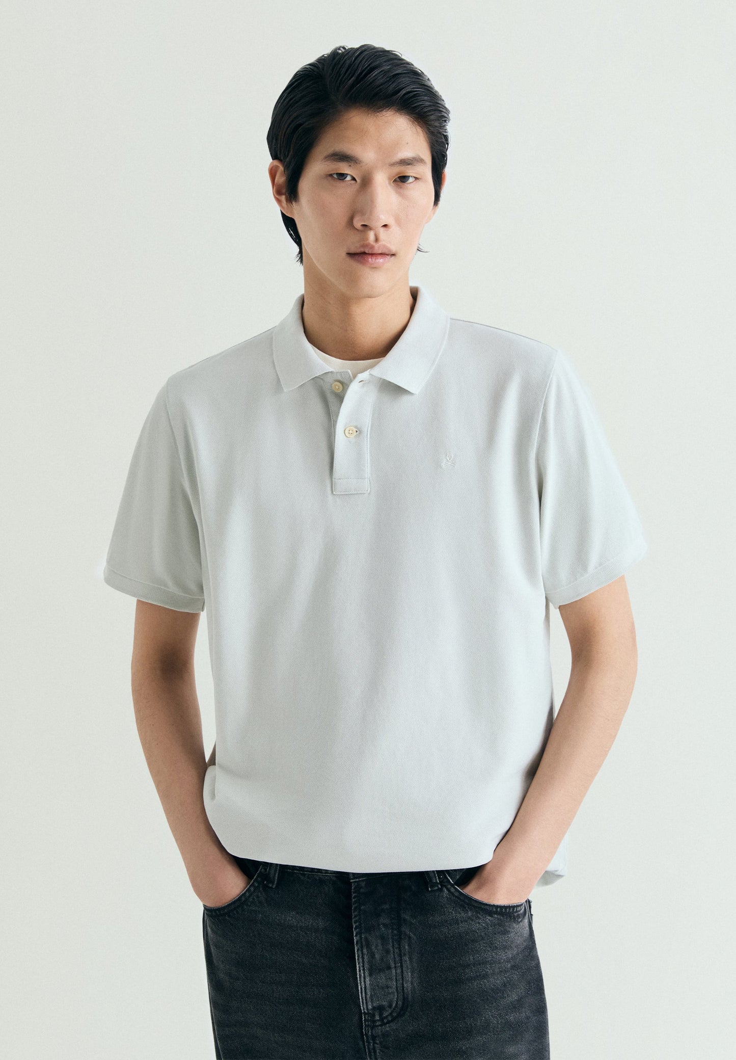 CAMISA POLO DE PIQUÉ COM BORDADO