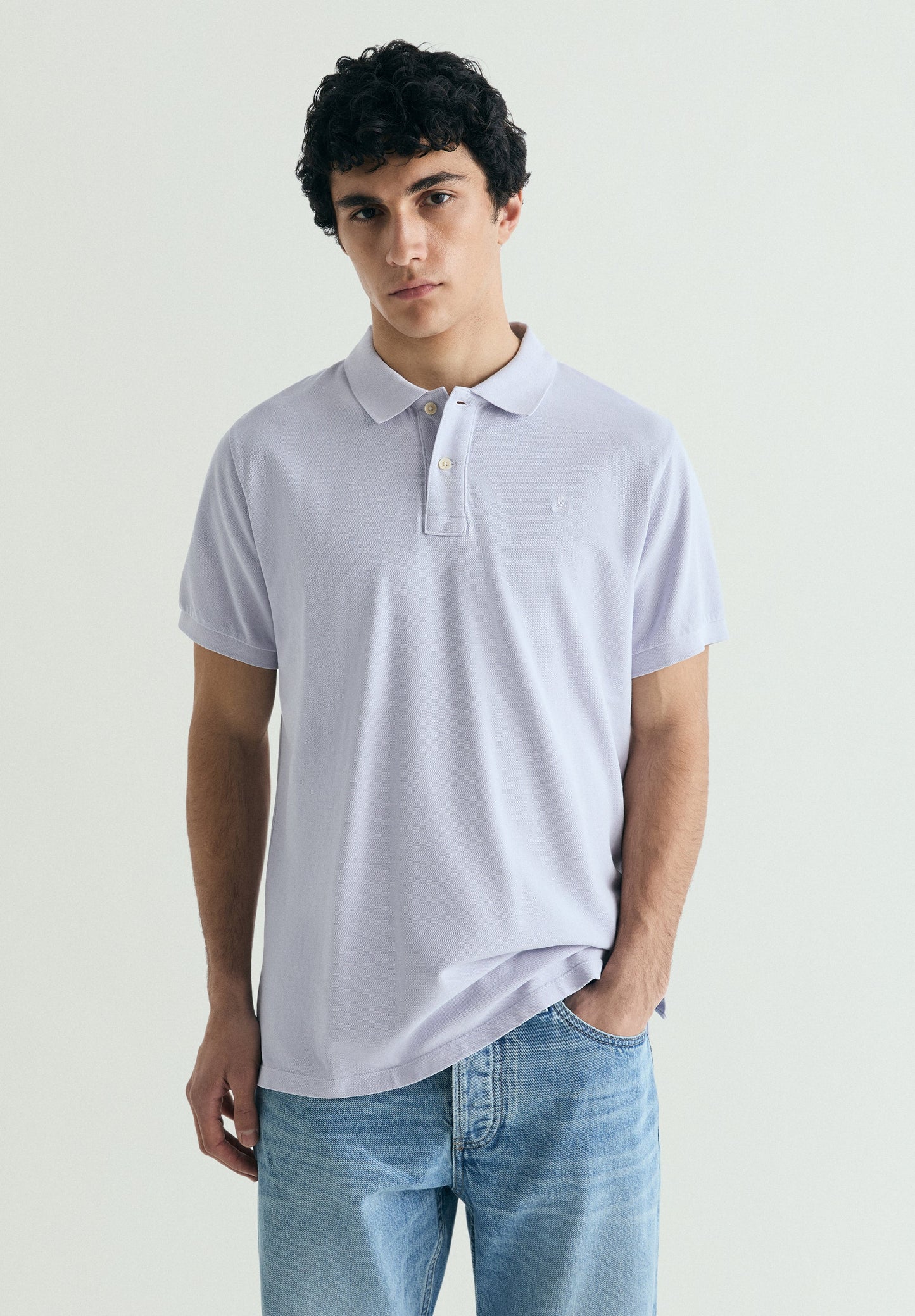 CAMISA POLO DE PIQUÉ COM BORDADO
