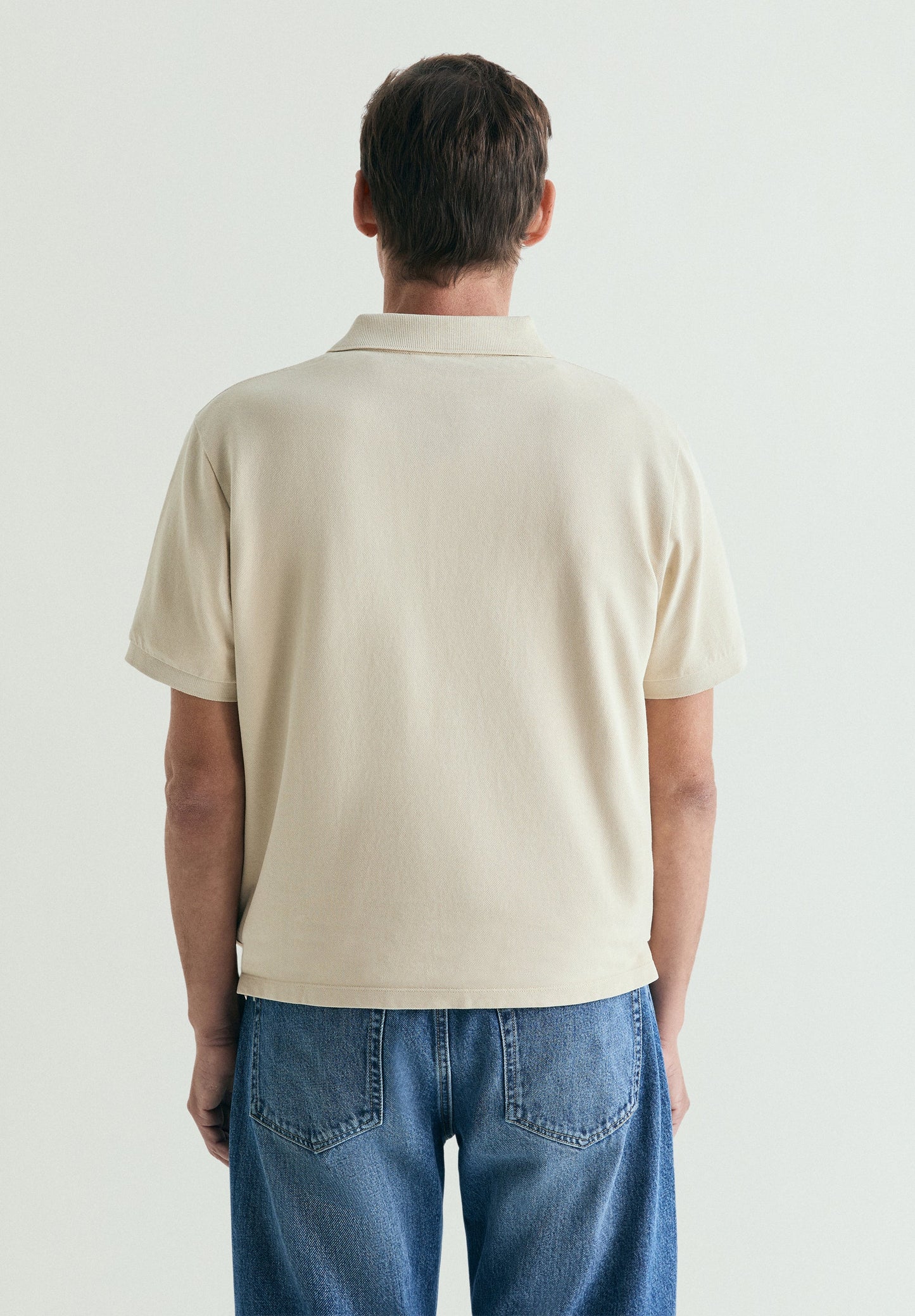 CAMISA POLO DE PIQUÉ BORDADO EM CONTRASTE