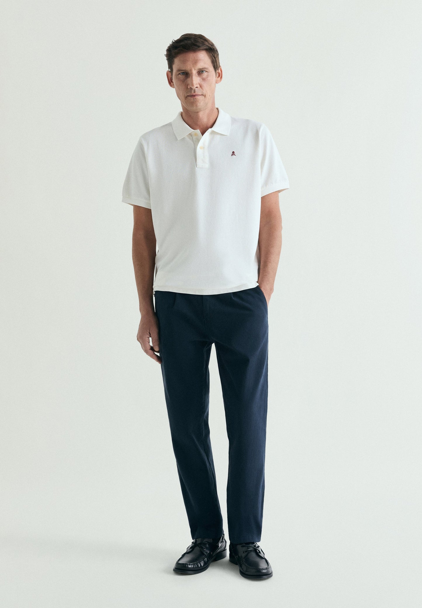CAMISA POLO DE PIQUÉ BORDADO EM CONTRASTE