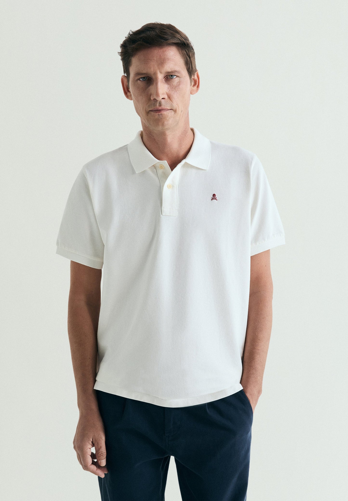 CAMISA POLO DE PIQUÉ BORDADO EM CONTRASTE