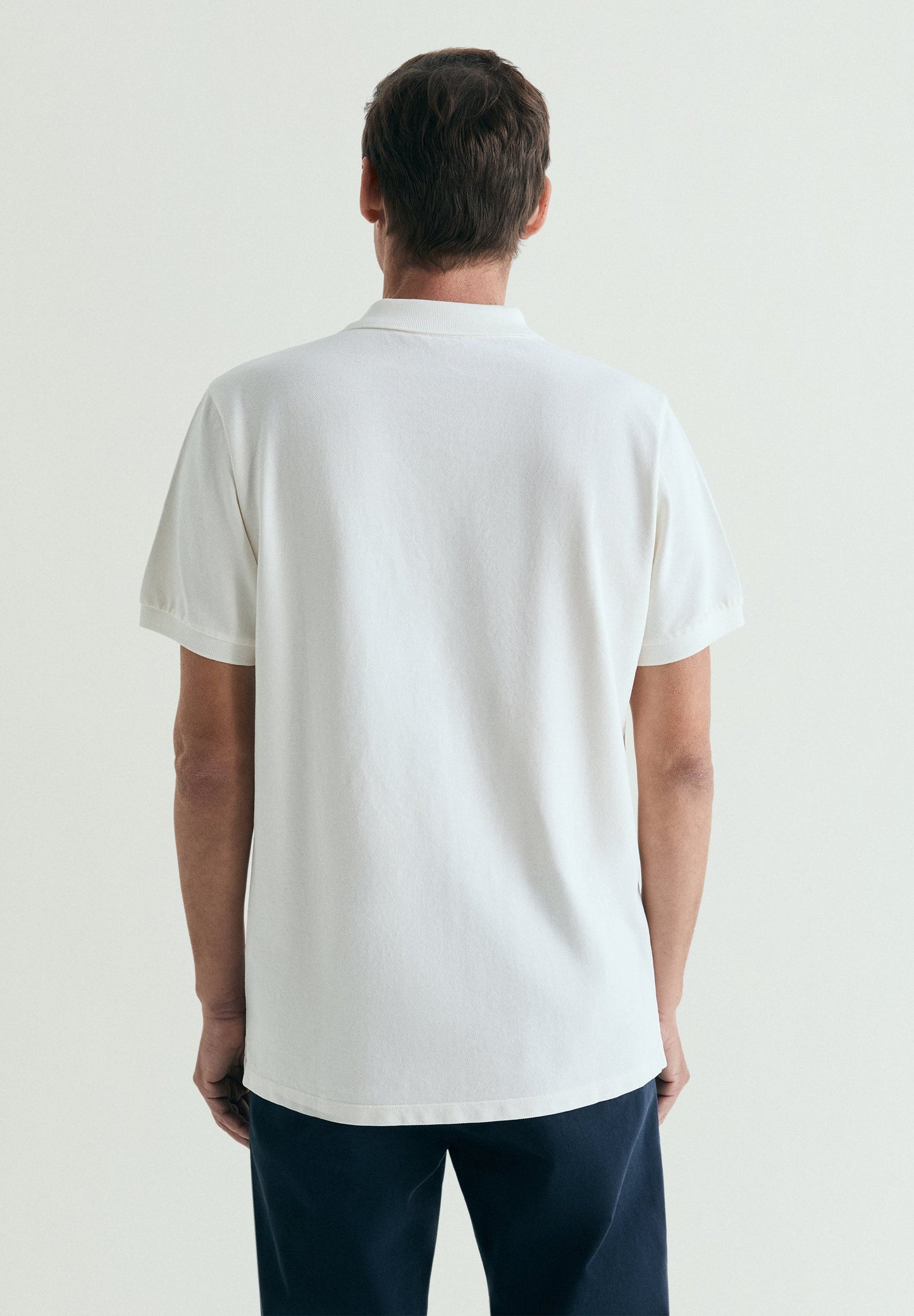 CAMISA POLO DE PIQUÉ BORDADO EM CONTRASTE
