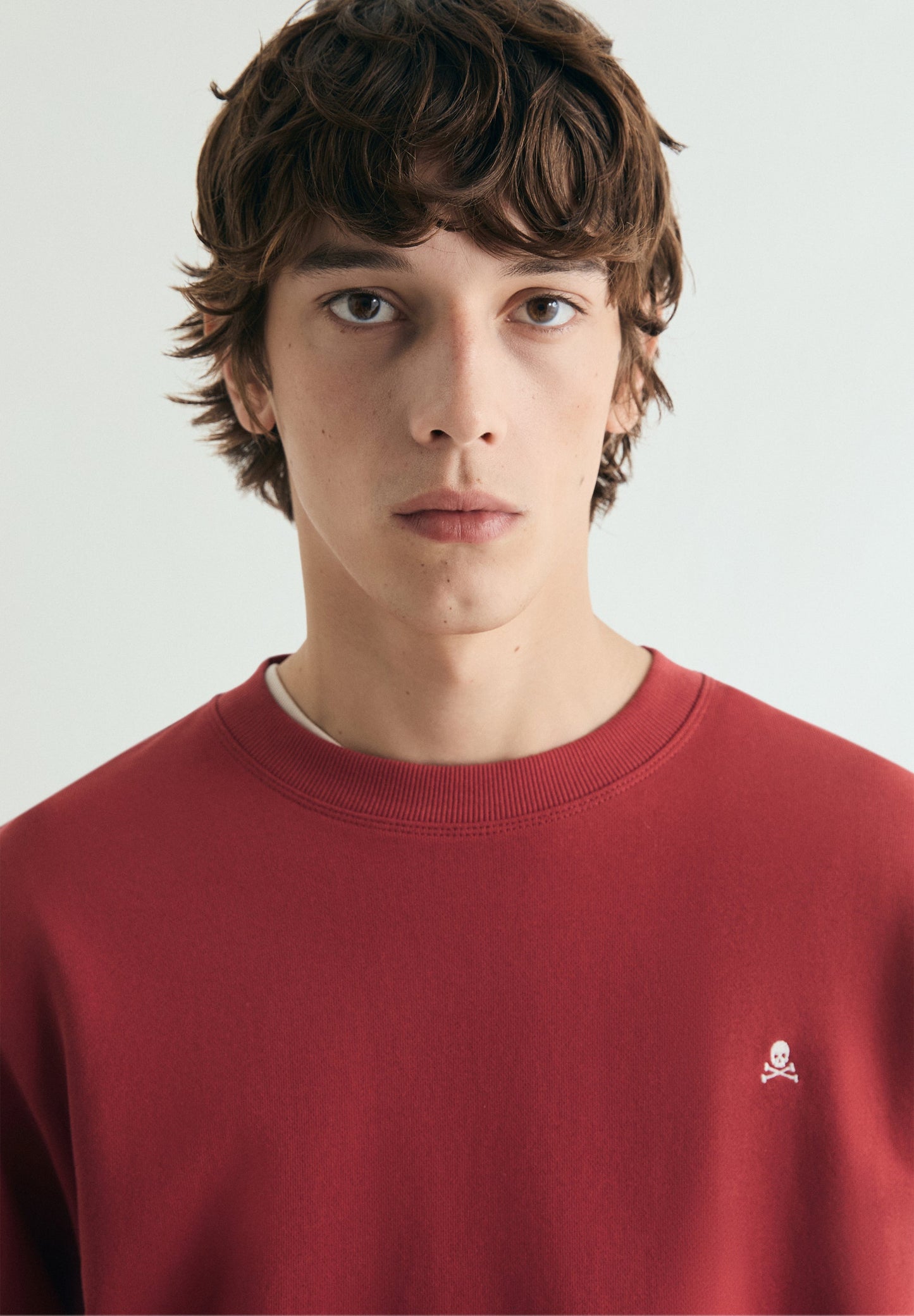 SUDADERA BORDADA CONTRASTE - Scalpers