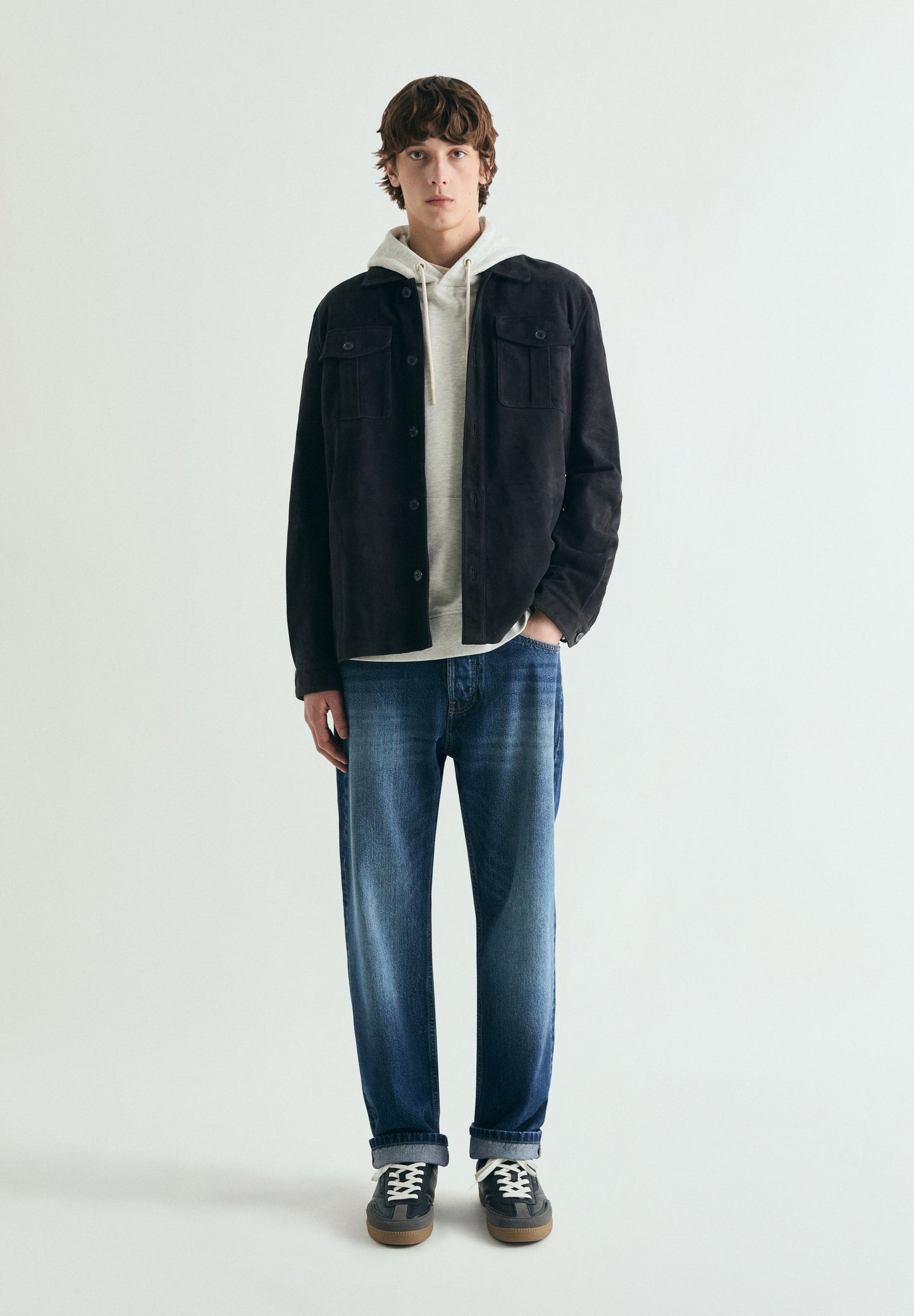 SWEATSHIRT BORDADA COM CAPUZ