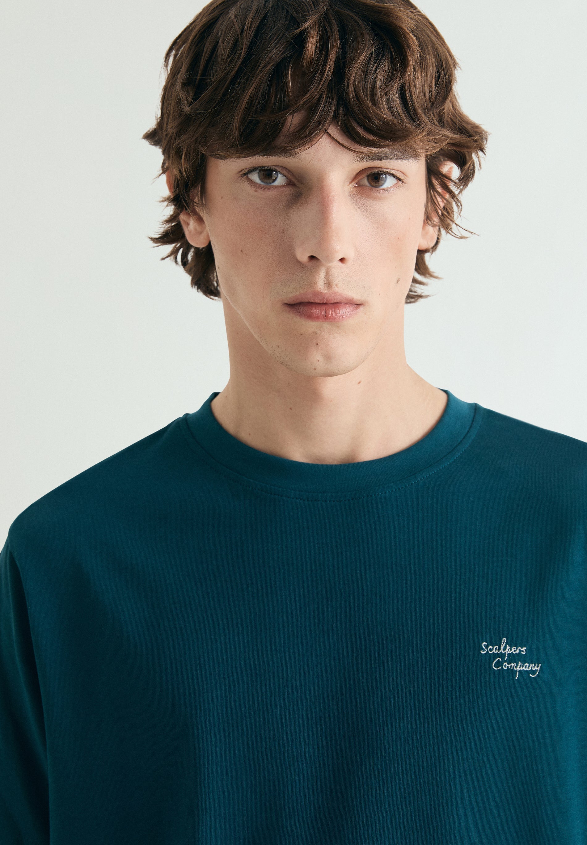 T-SHIRT BORDADA MEDIUM WEIGHT