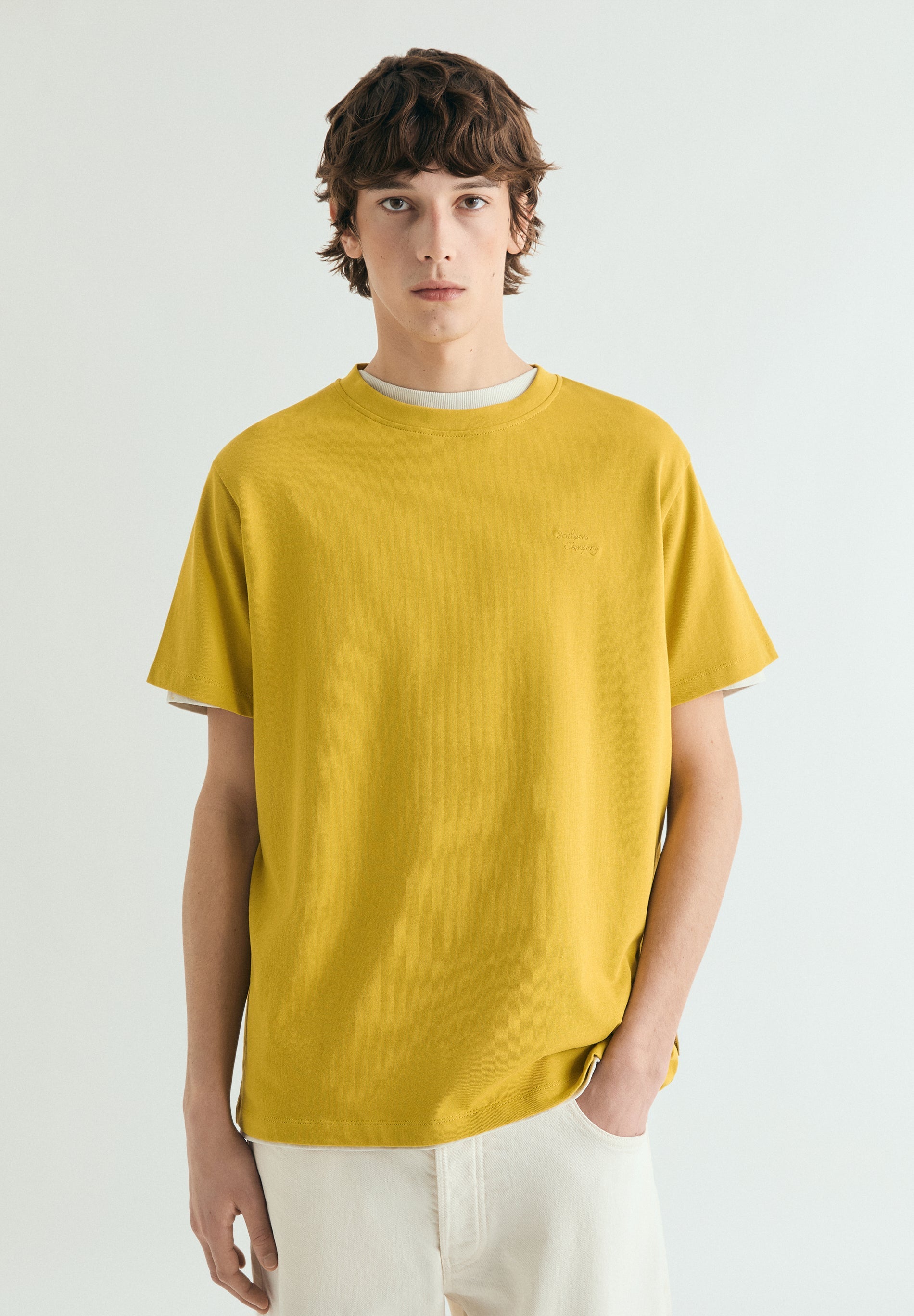 T-SHIRT BORDADA MEDIUM WEIGHT