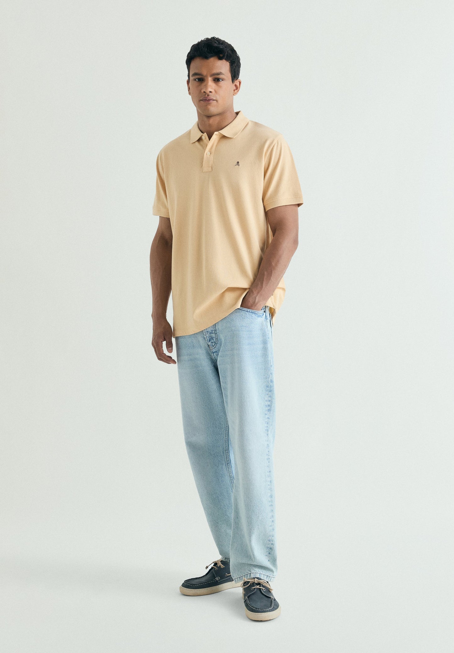 CAMISA POLO SKULL EM CONTRASTE