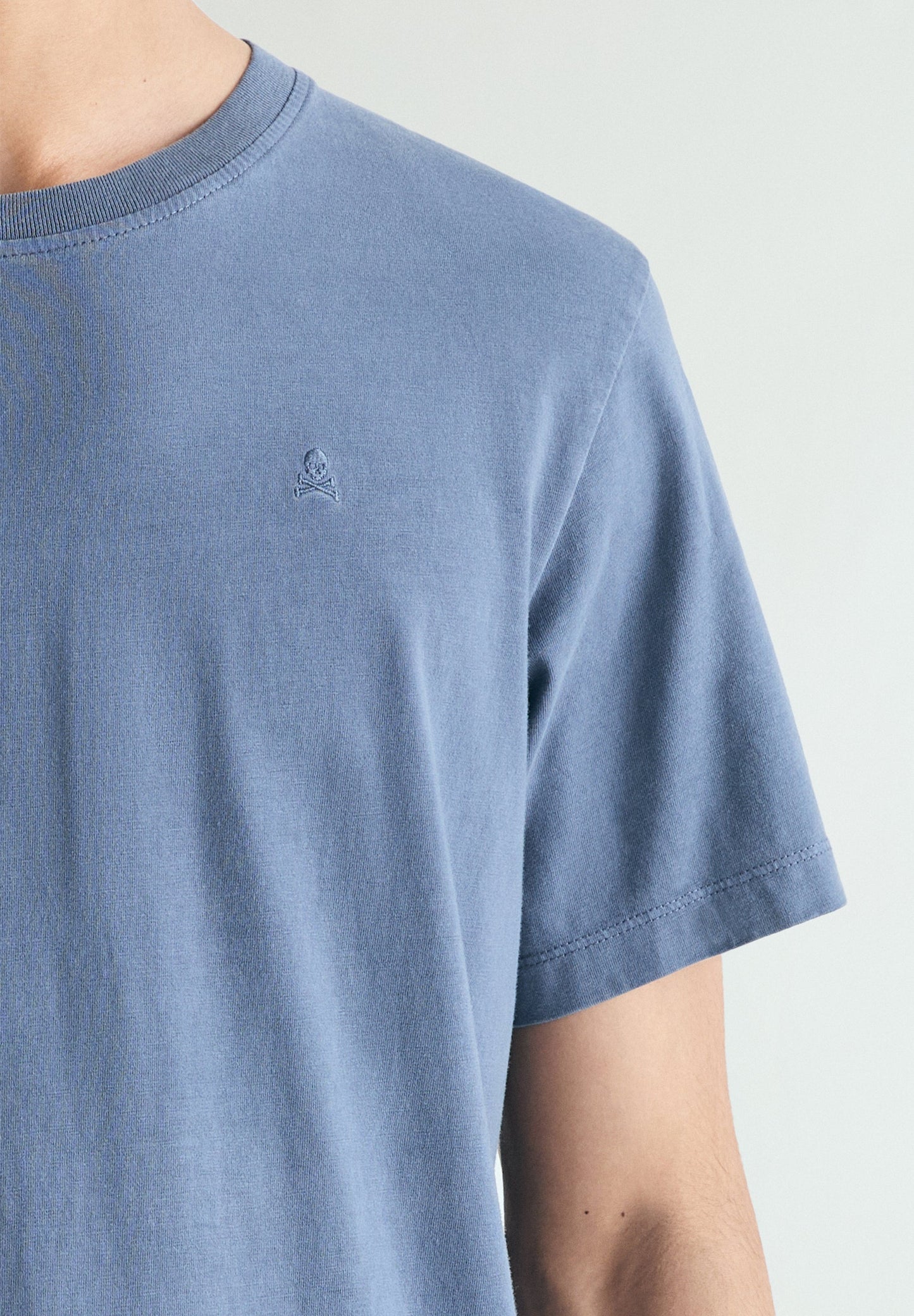 T-SHIRT BORDADA REGULAR FIT