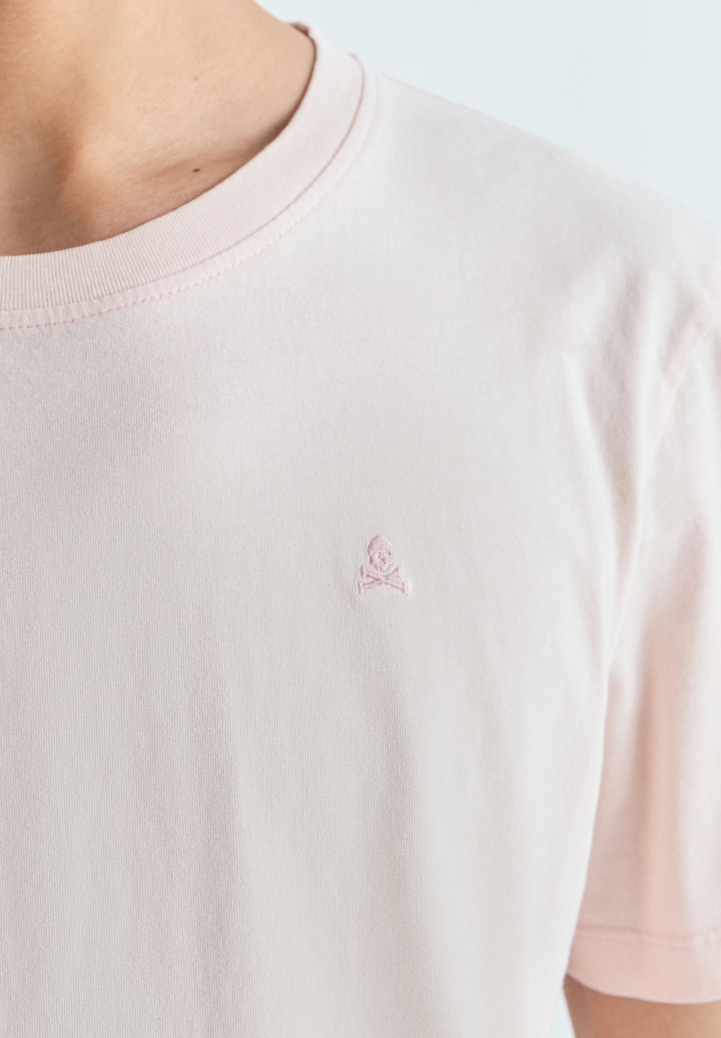 T-SHIRT BORDADA REGULAR FIT