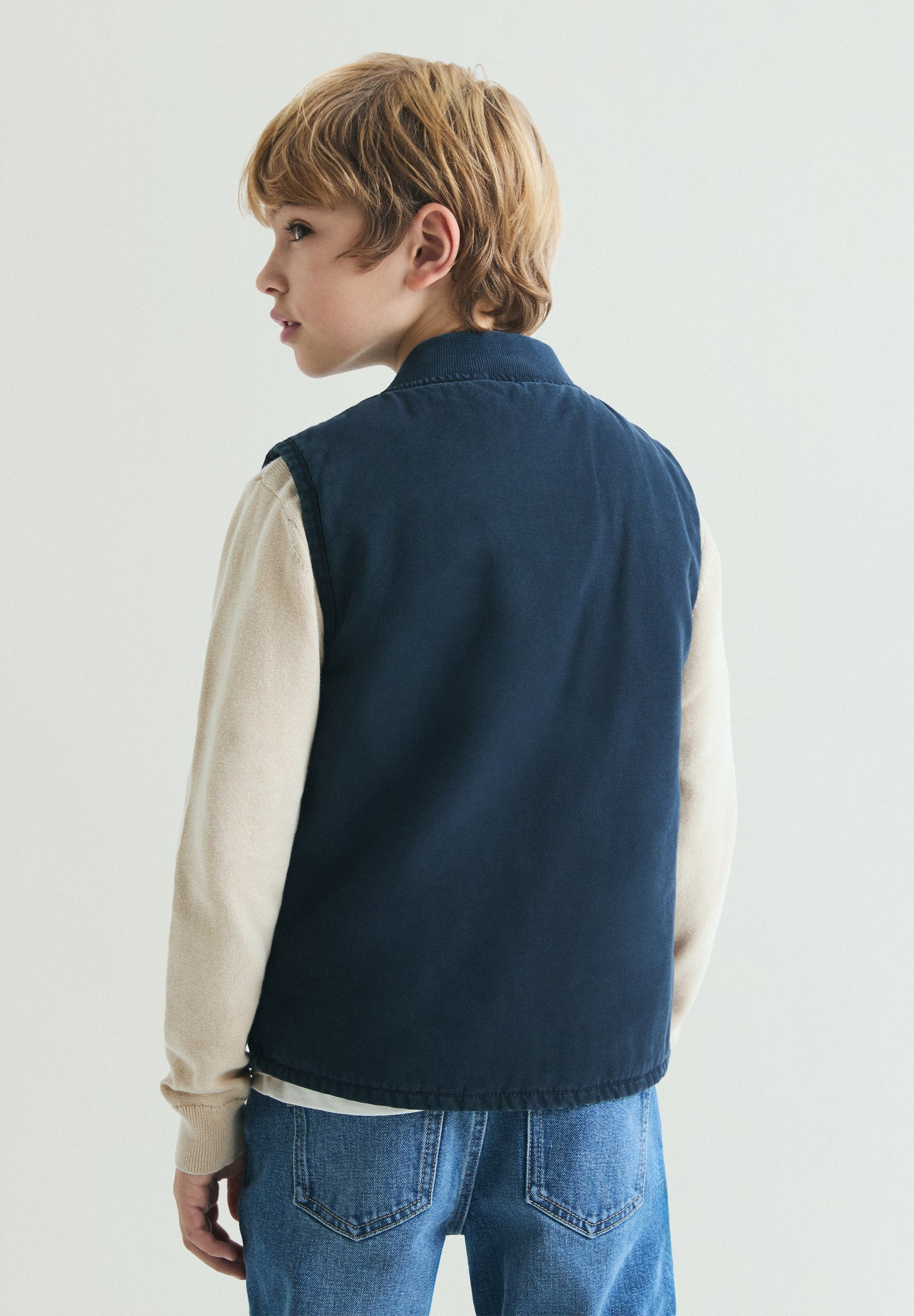 COLETE DENIM COM FECHO DE CORRER