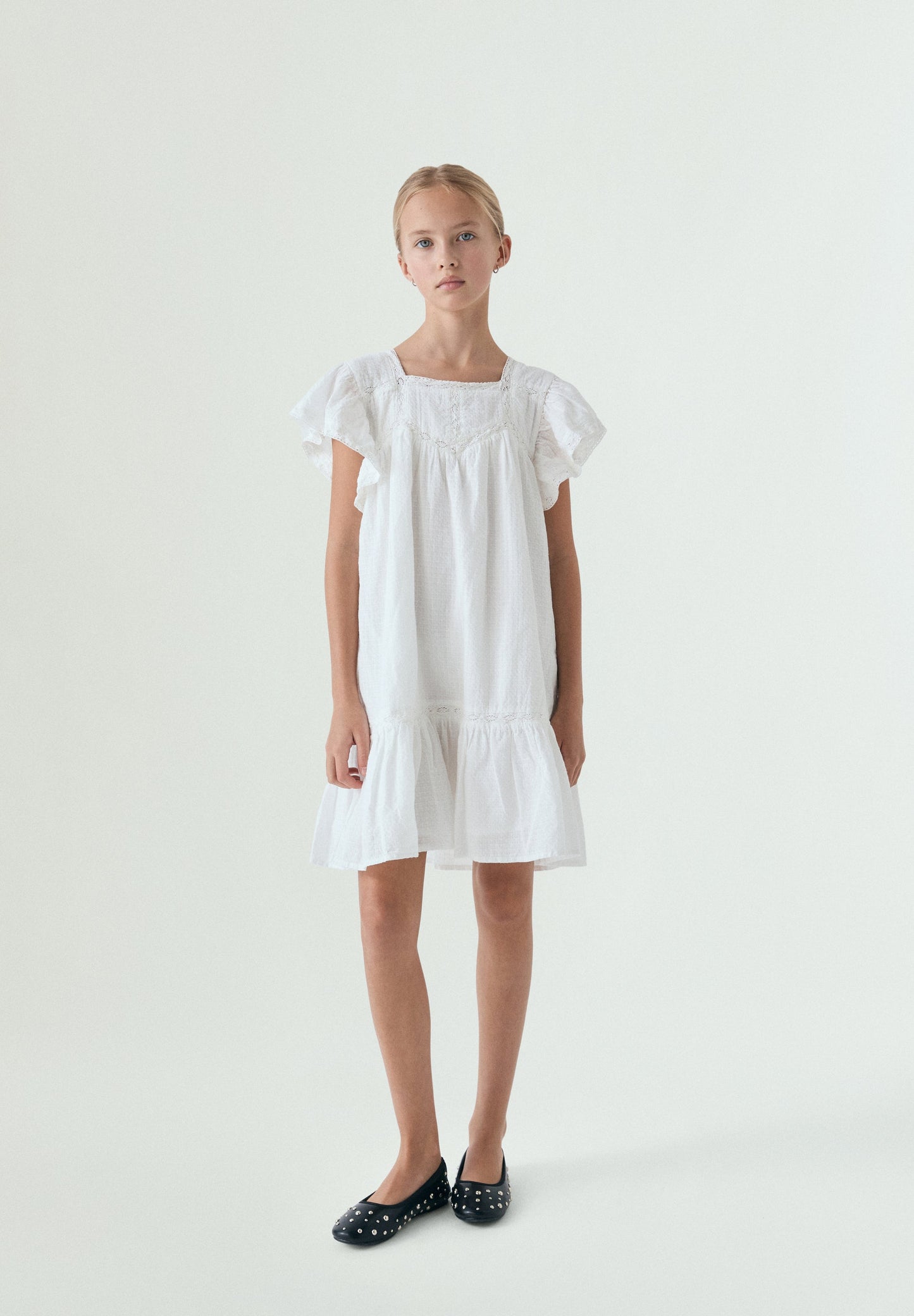 VESTIDO DE ALGODÃO DETALHES