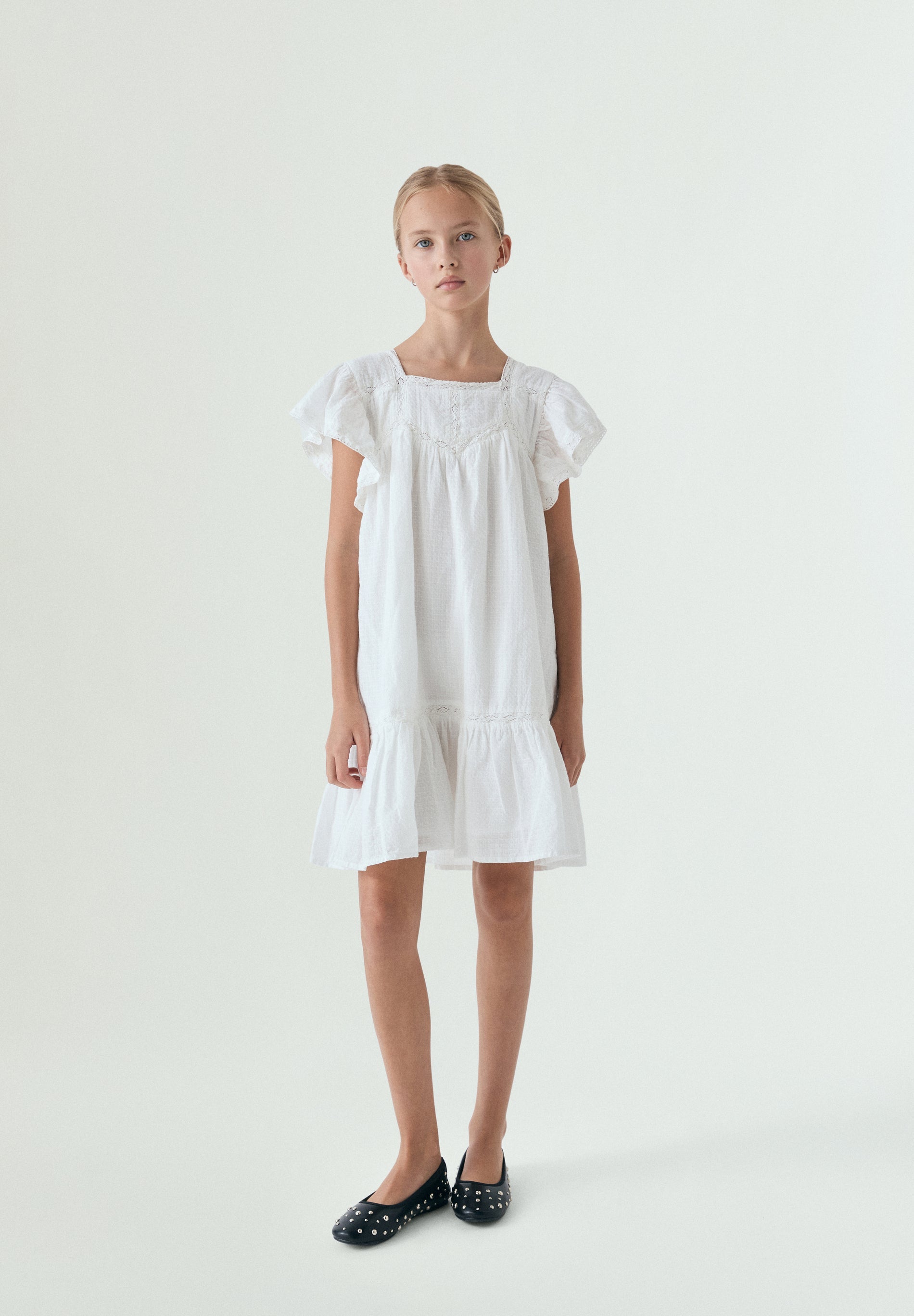 VESTIDO DE ALGODÃO DETALHES