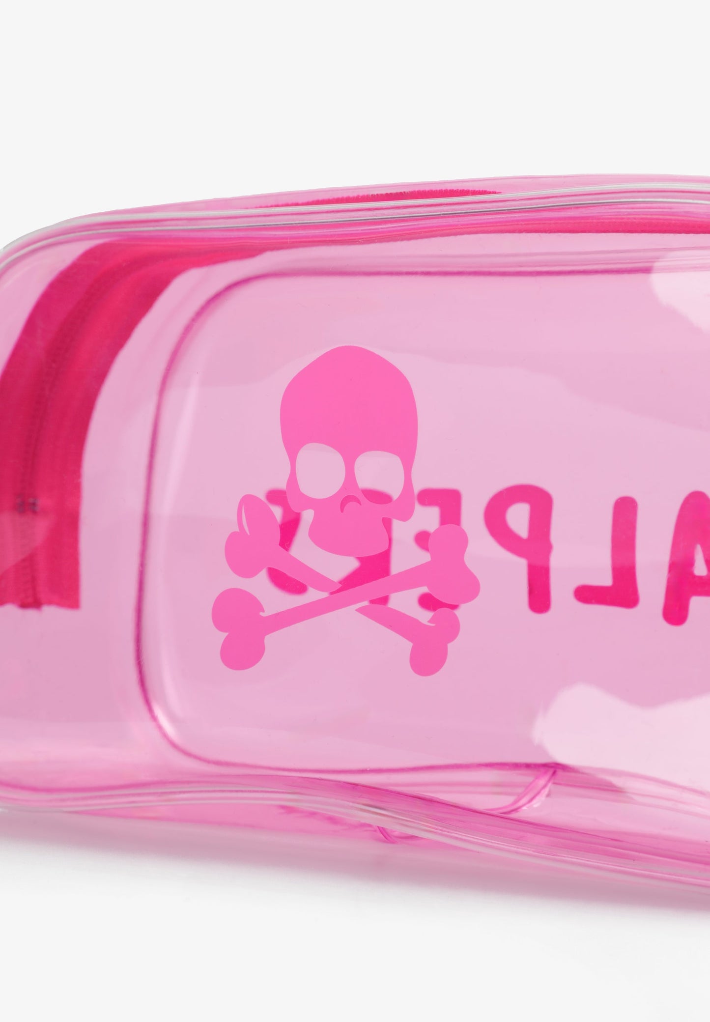 NÉCESSAIRE COM CONJUNTO DE VIAGEM