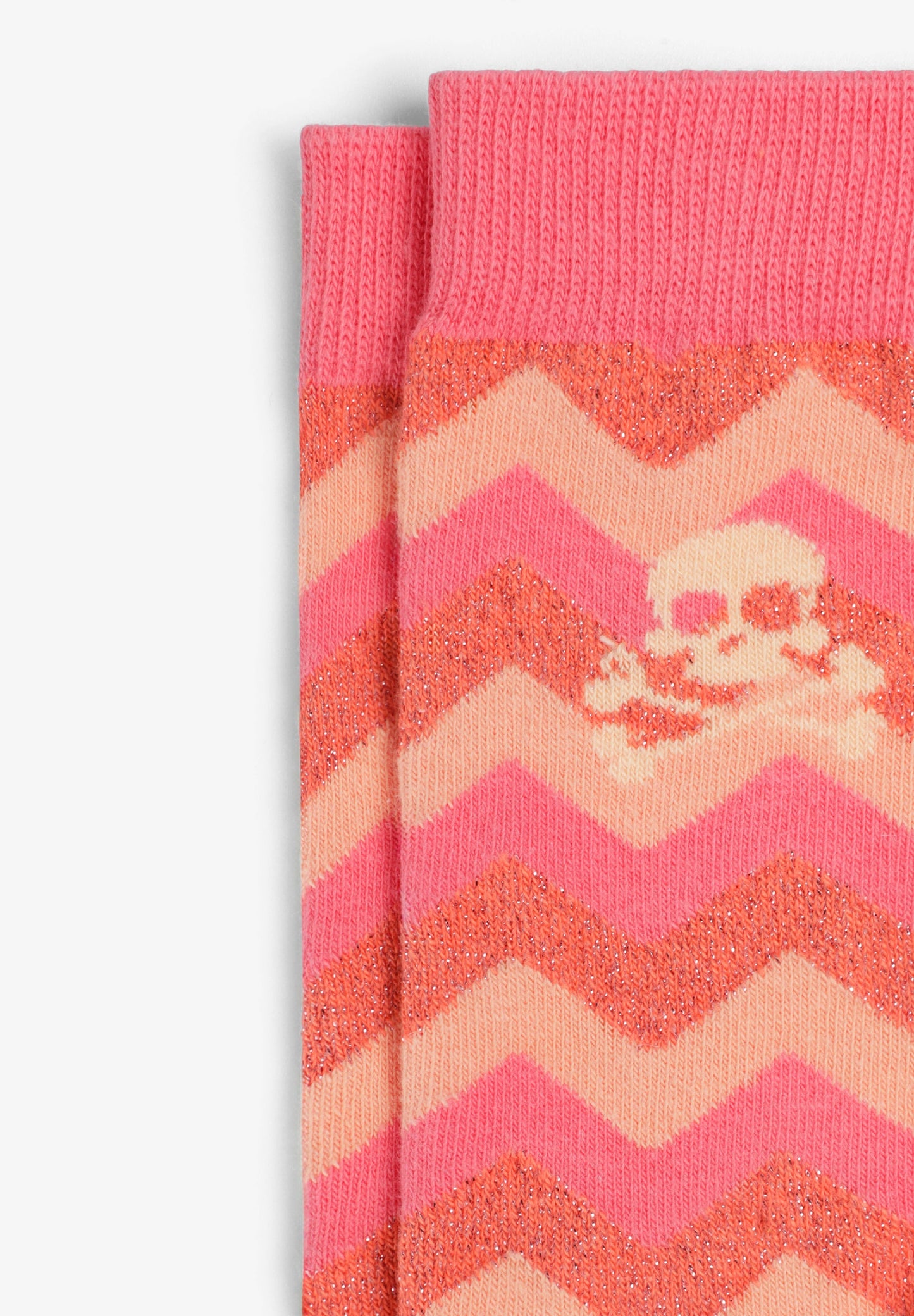 MEIAS COM PADRÃO EM ZIGUEZAGUE