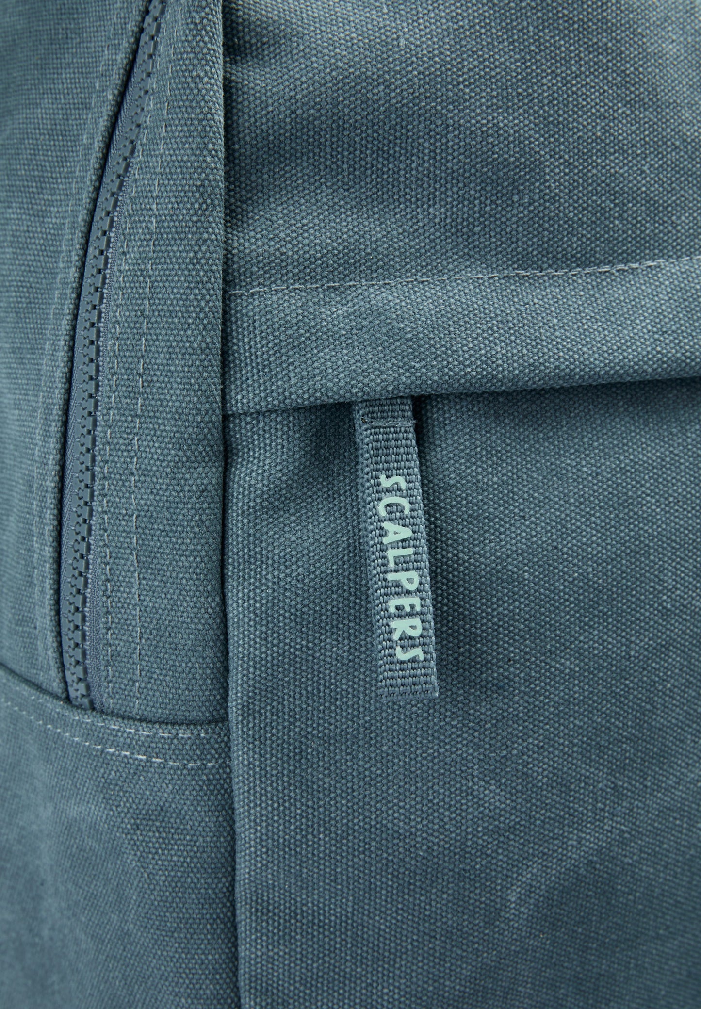 MOCHILA CANVAS COM REMENDO