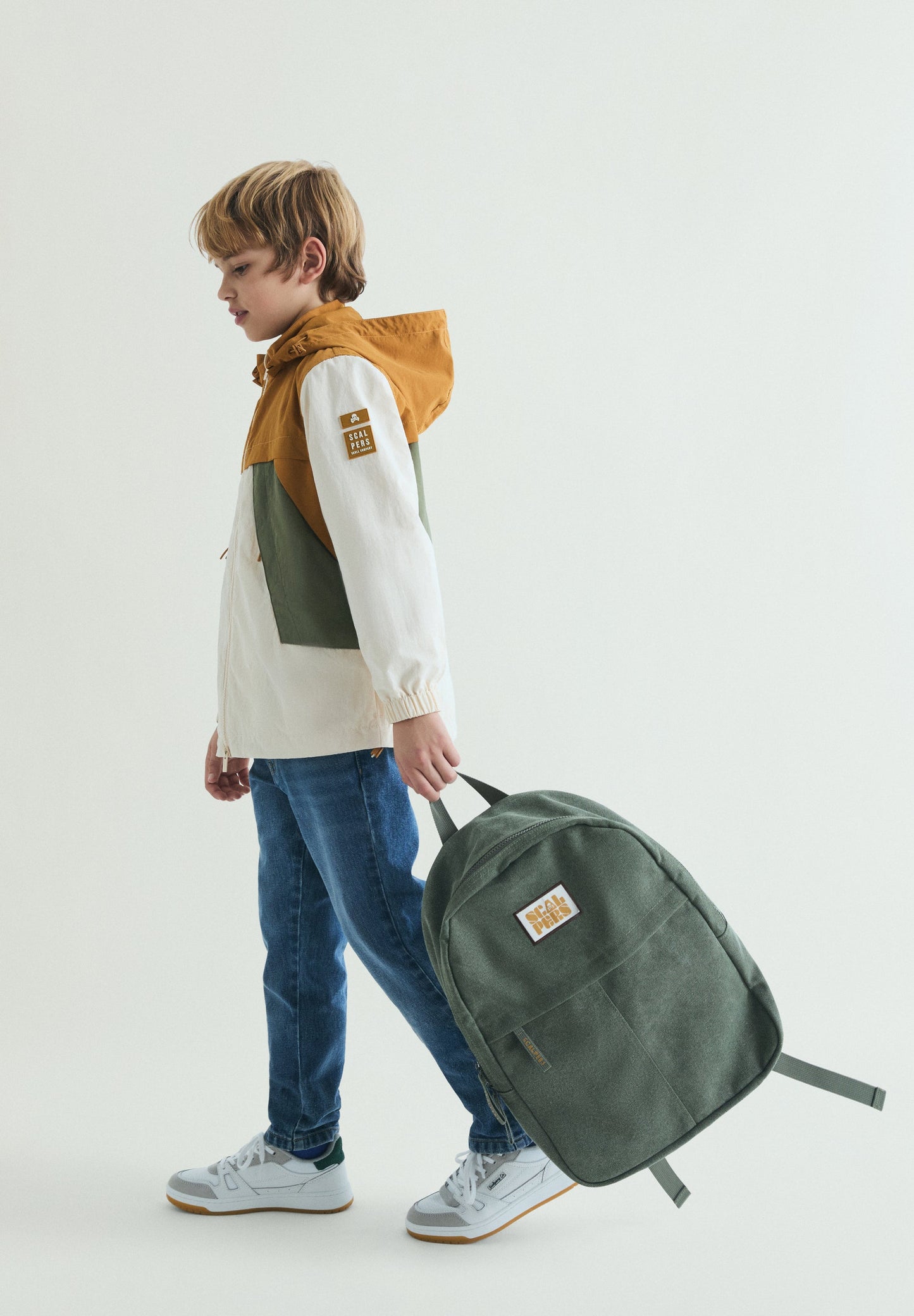 MOCHILA CANVAS COM REMENDO