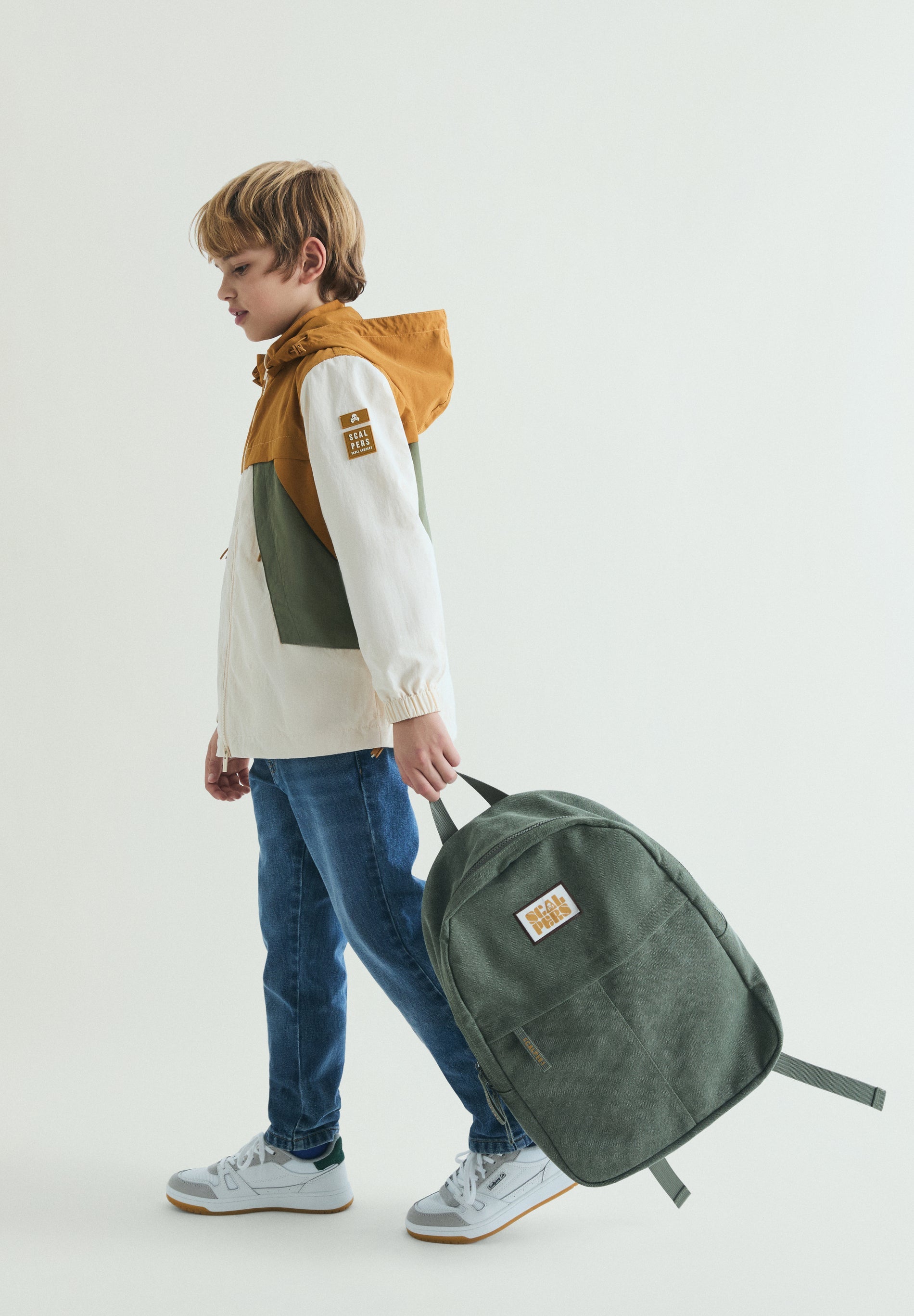 MOCHILA CANVAS COM REMENDO