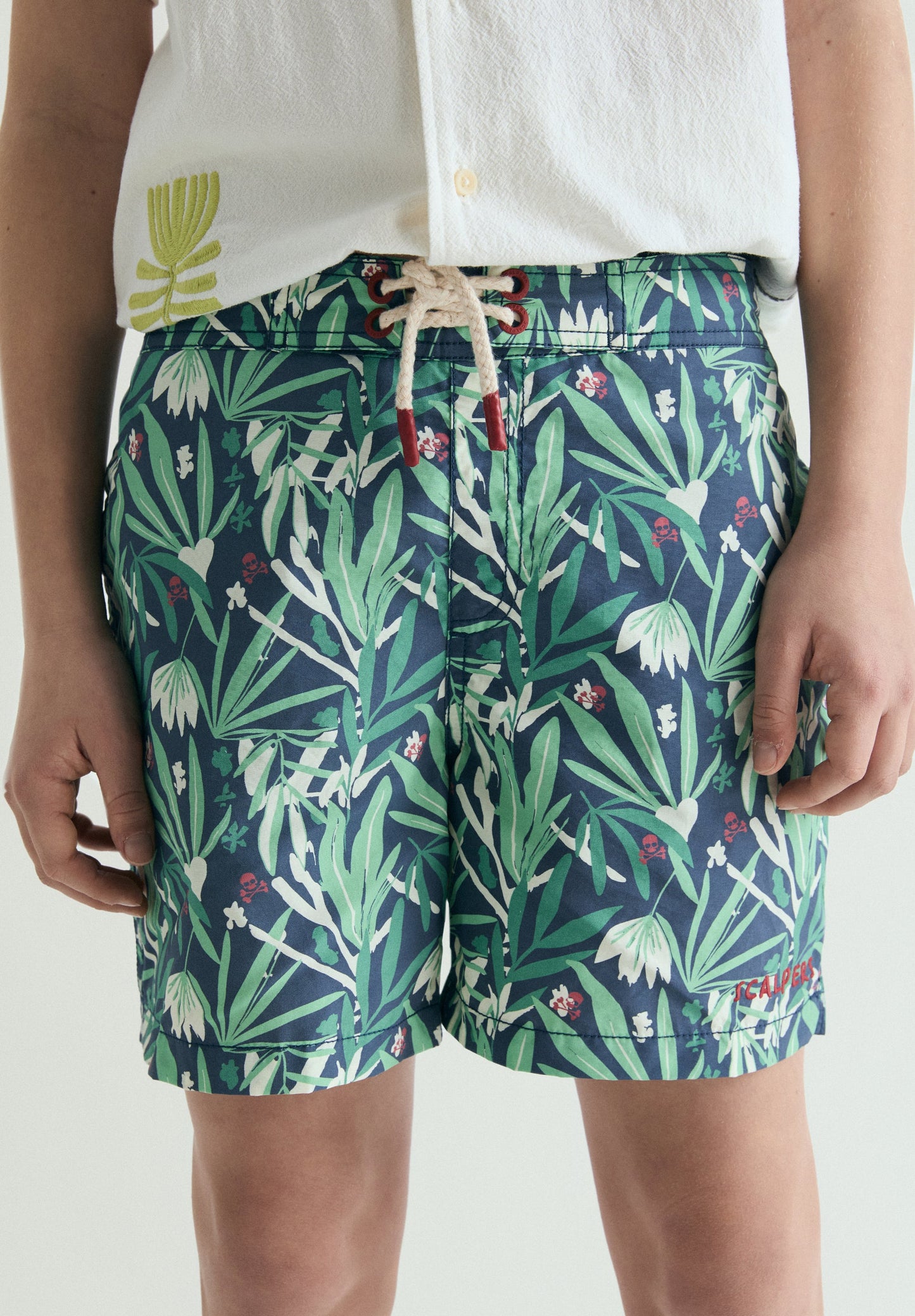 FATO DE BANHO COM PADRÃO FLORAL