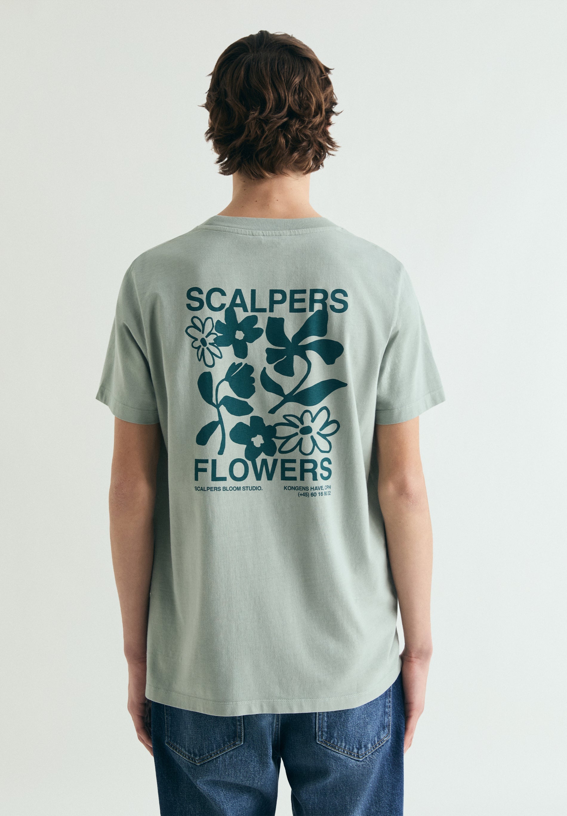T-SHIRT PADRÃO BLOOM